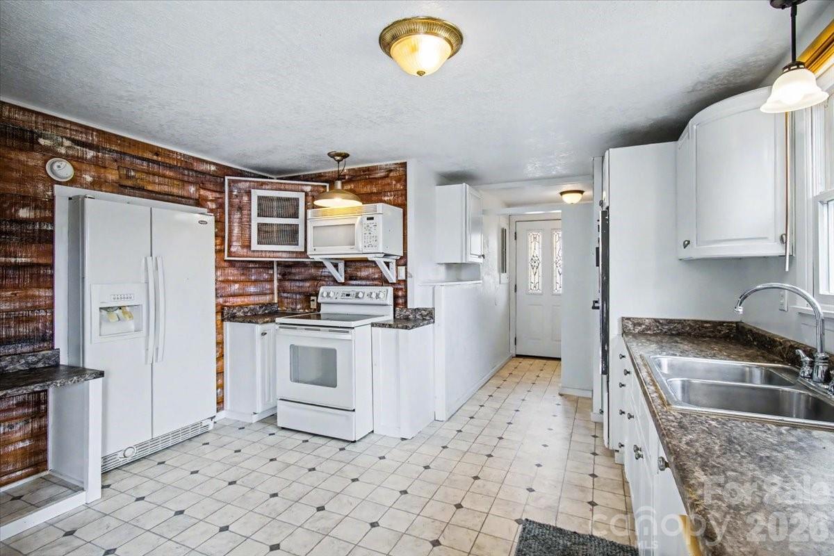170 Styles Road Property Photo 5