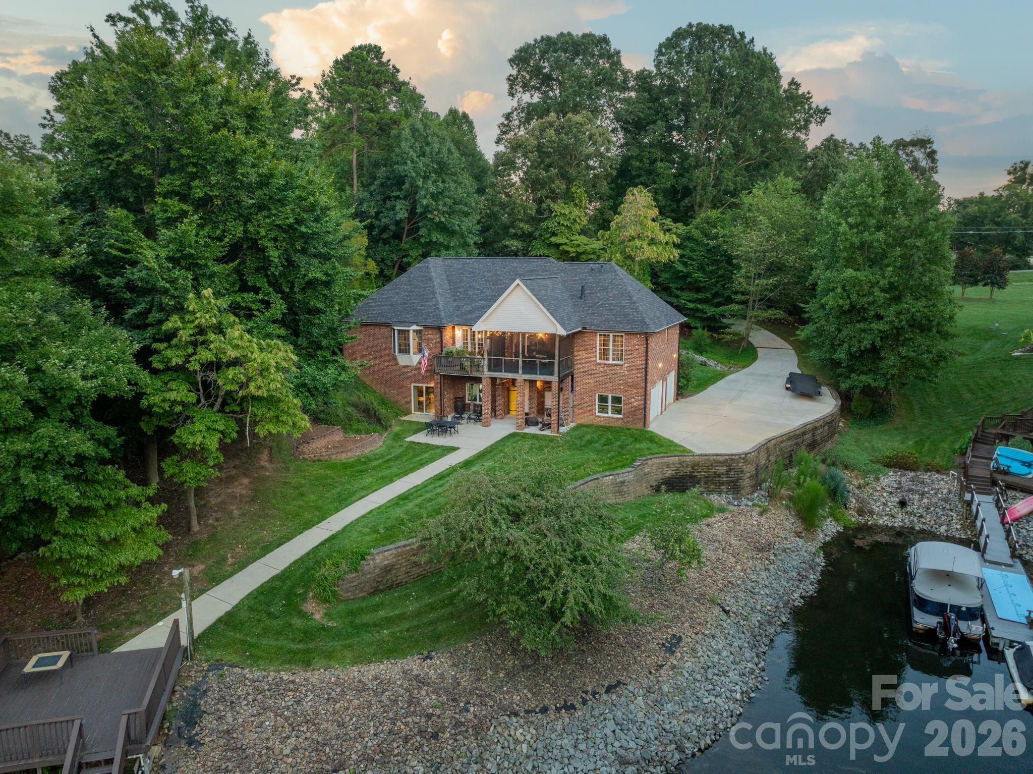 7545 Rabbit Circle Property Photo 1