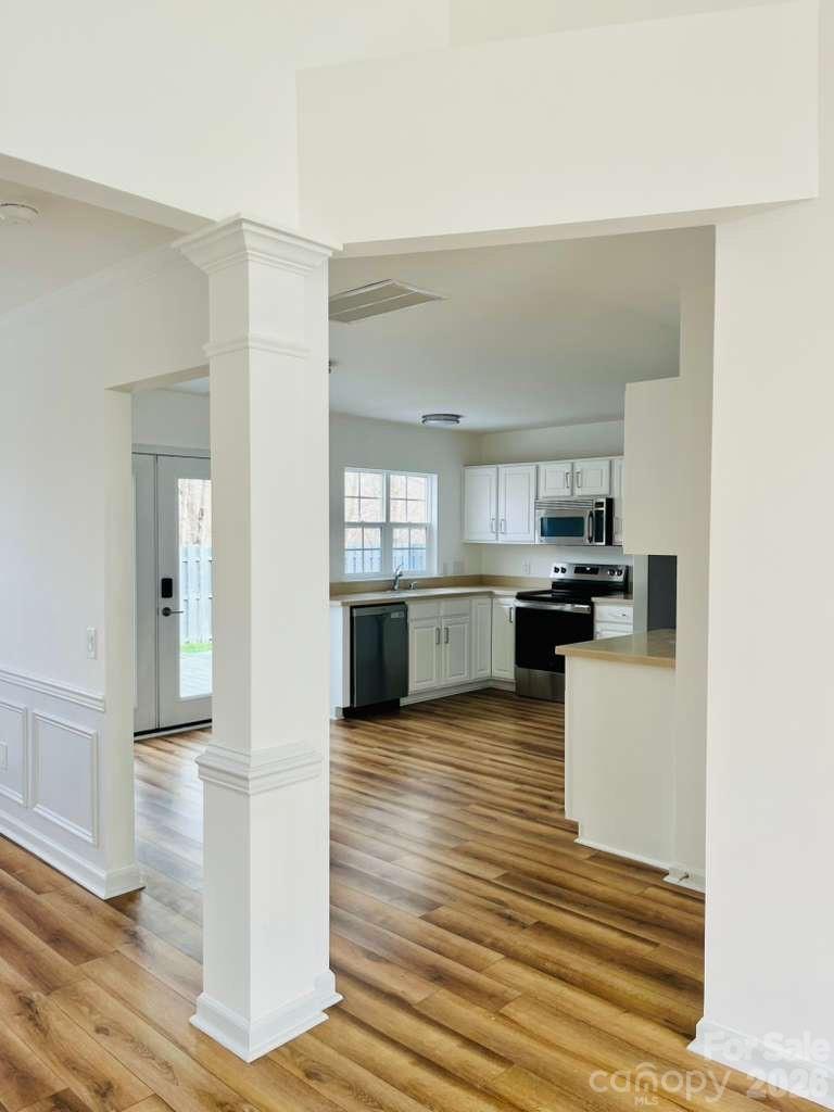 9341 Stawell Drive Property Photo 3