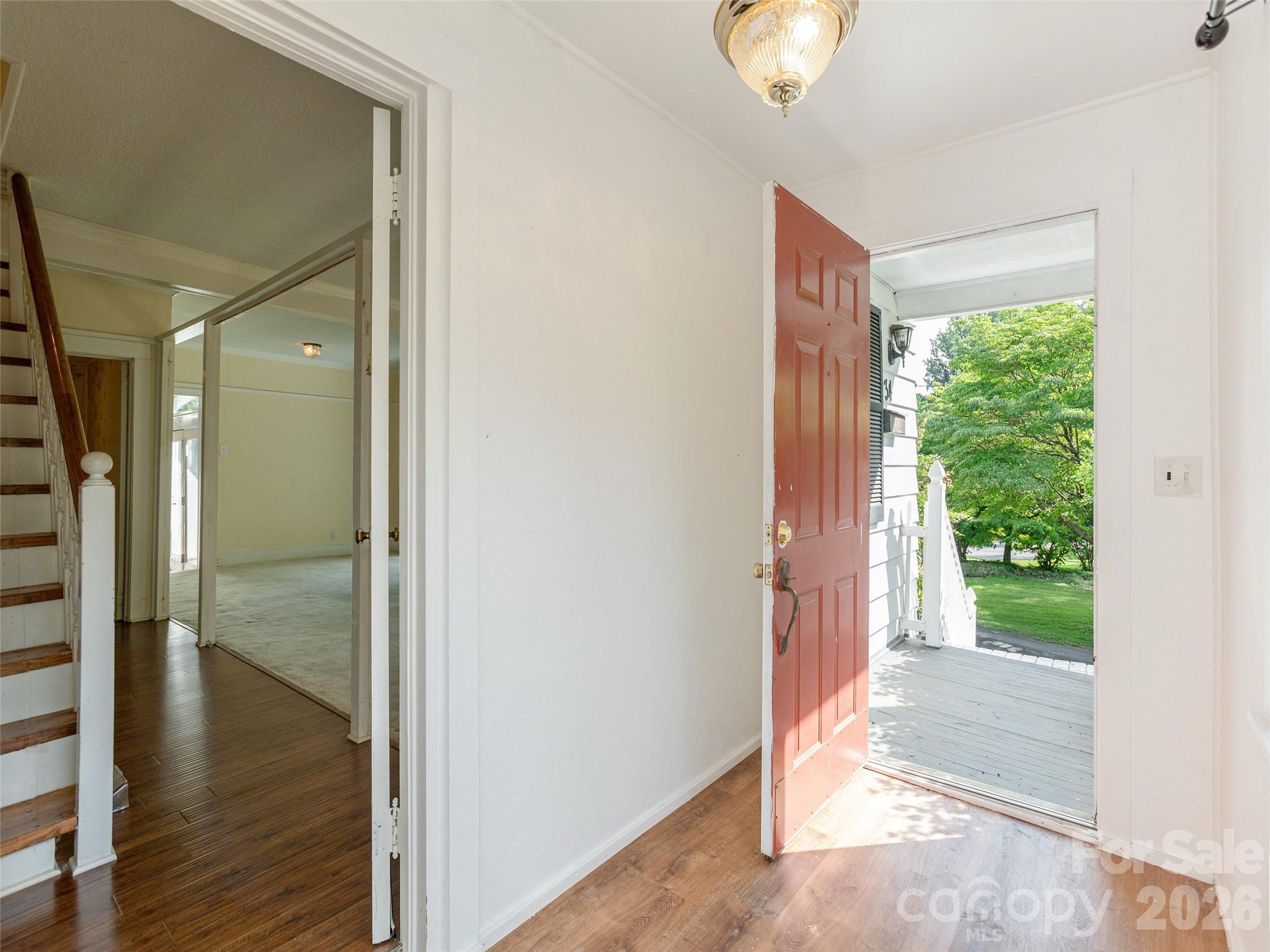 34 Lockhart Road Property Photo 4