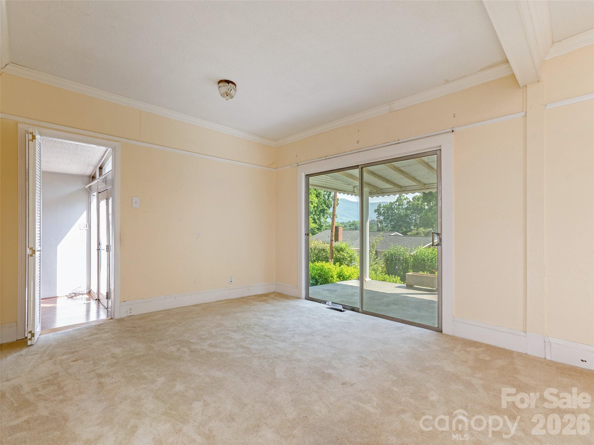 34 Lockhart Road Property Photo 5