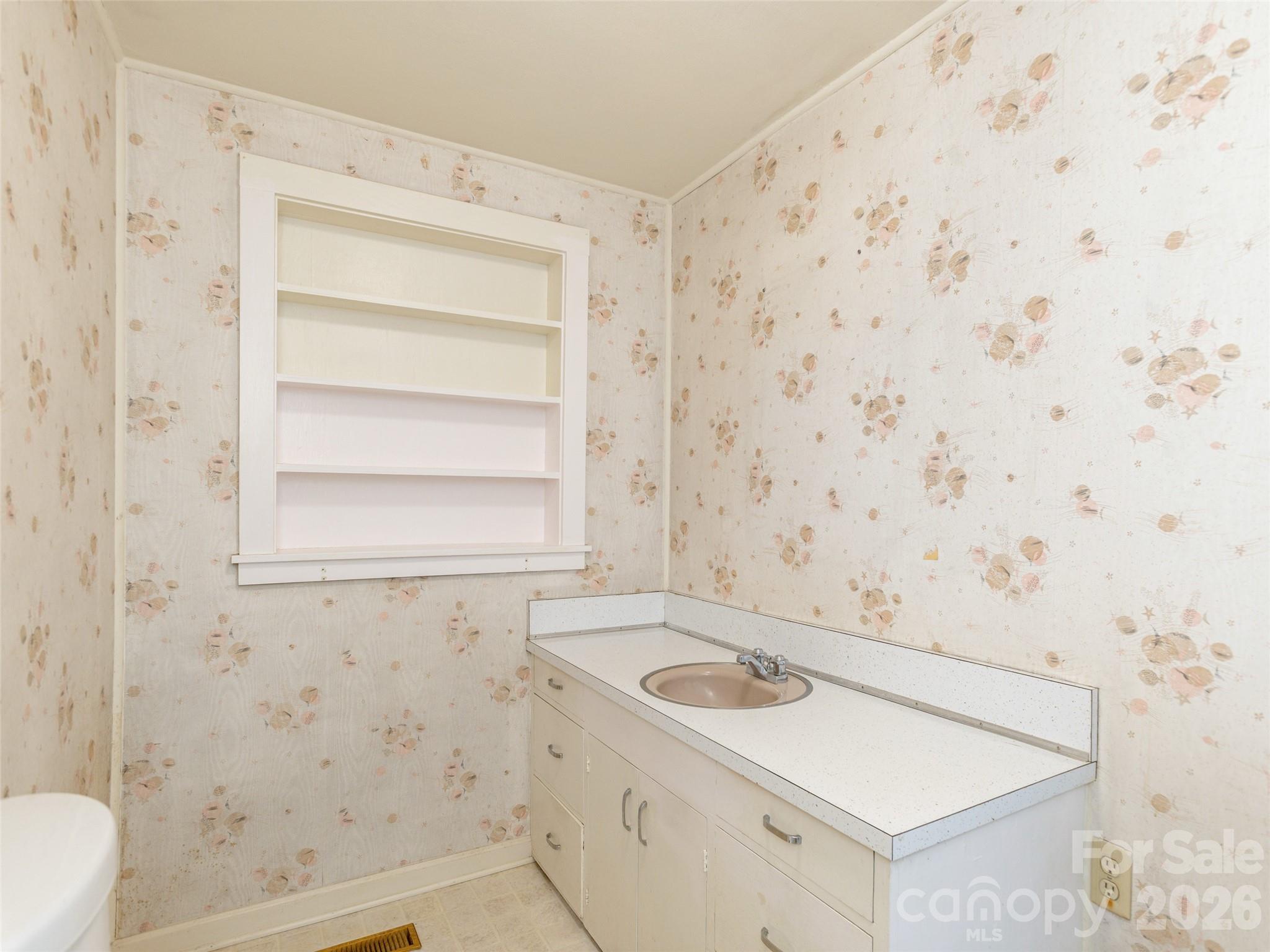 34 Lockhart Road Property Photo 11