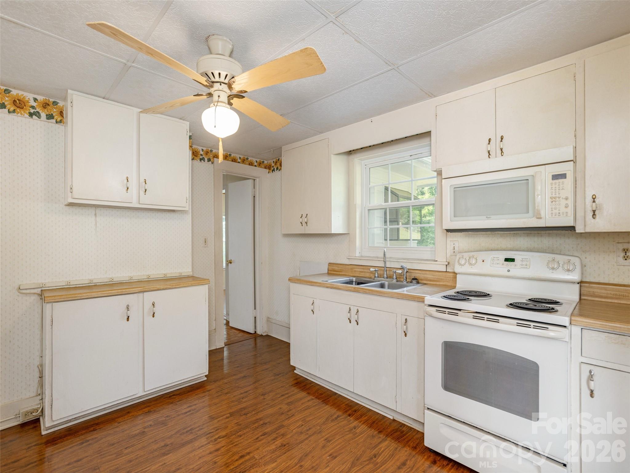 34 Lockhart Road Property Photo 12