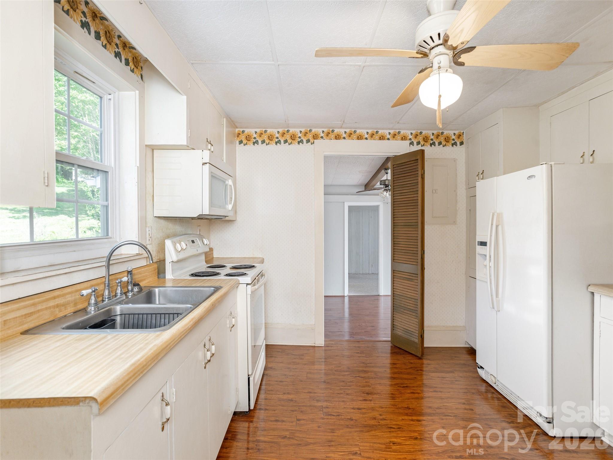 34 Lockhart Road Property Photo 15