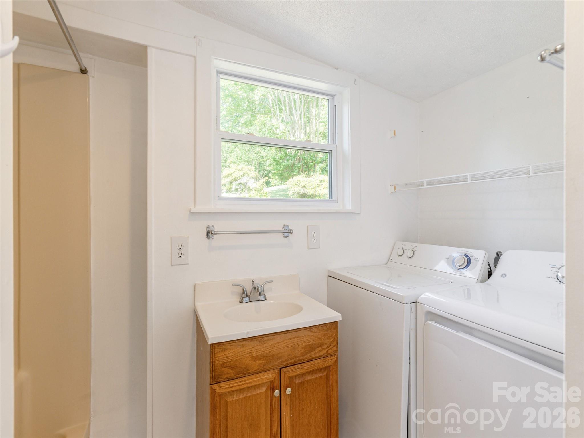 34 Lockhart Road Property Photo 22
