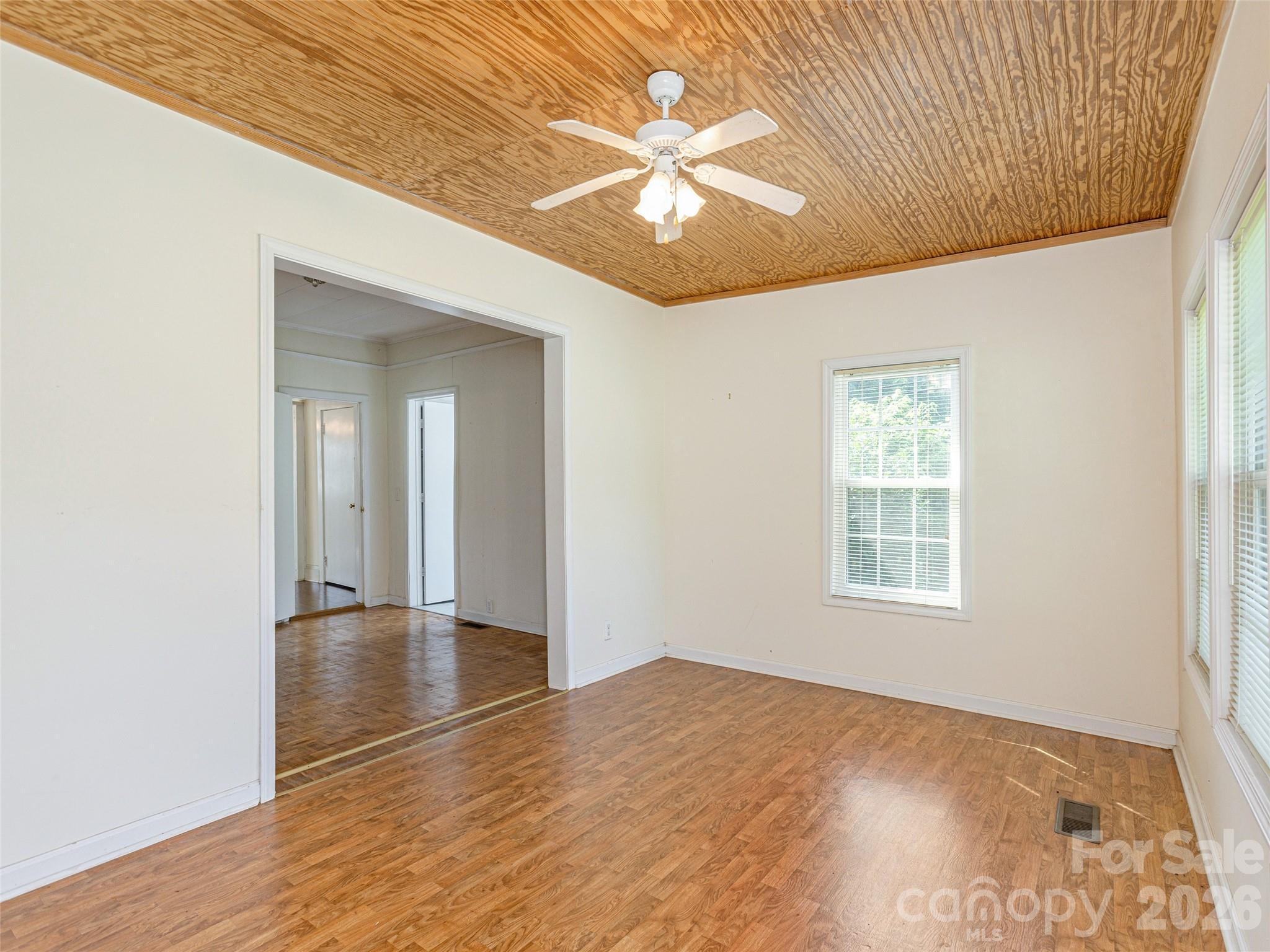 34 Lockhart Road Property Photo 30