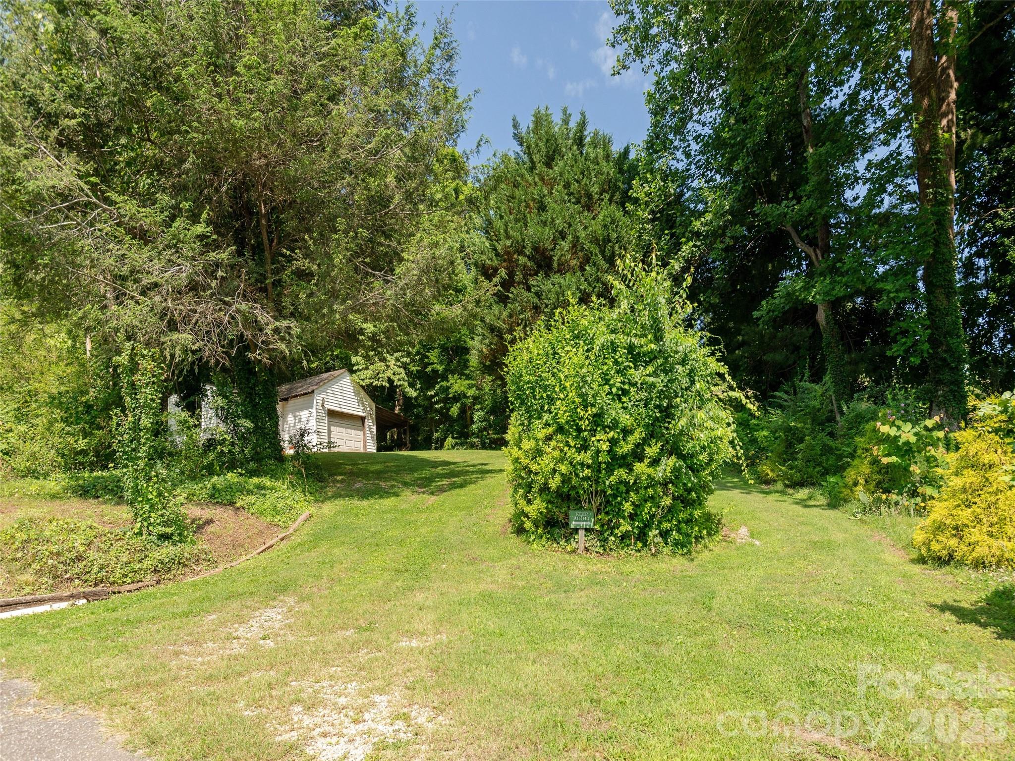 34 Lockhart Road Property Photo 33