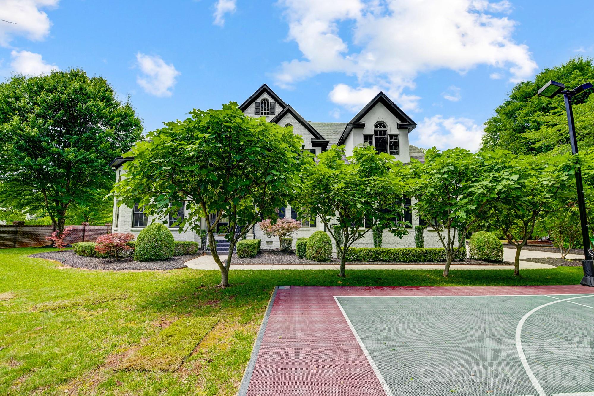 8707 Fairview Road Property Photo 4