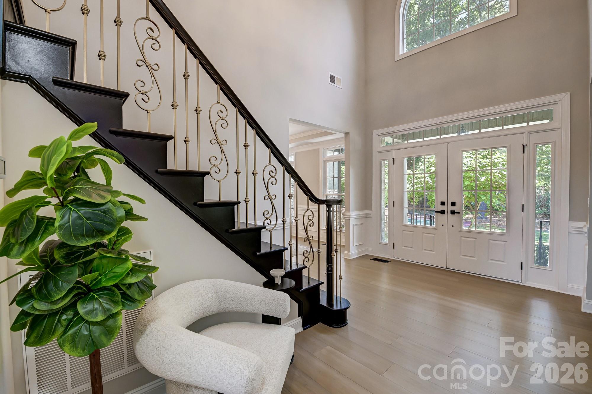 8707 Fairview Road Property Photo 7
