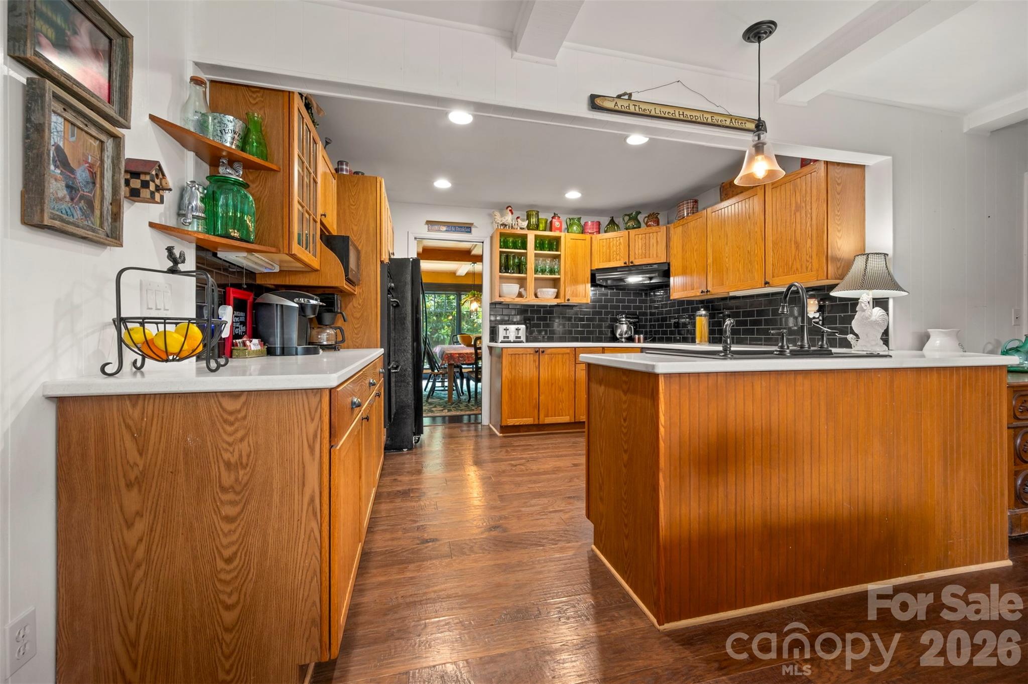64 Persimmon Hill Drive Property Photo 14