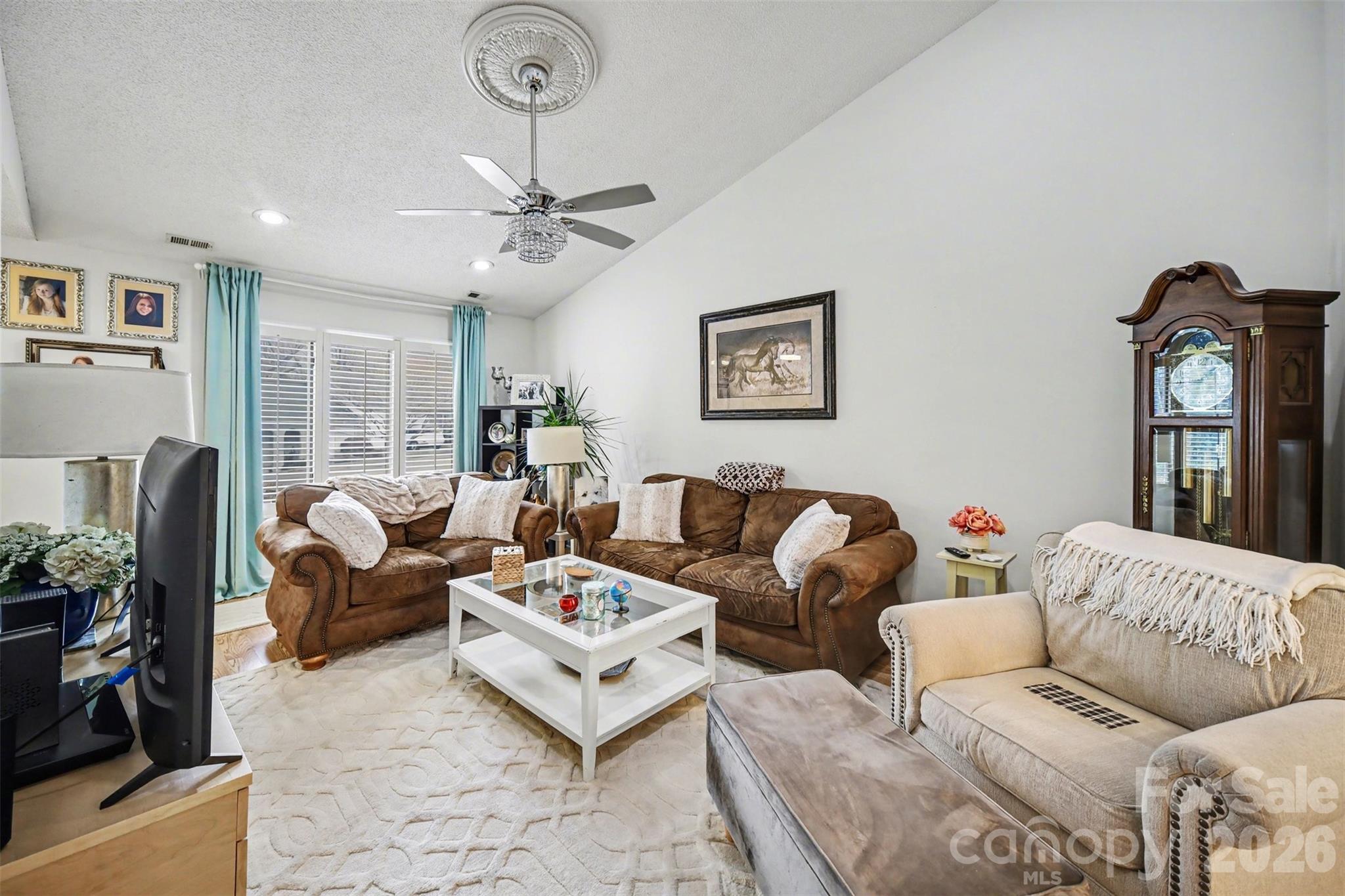401 Holman Drive 4 Property Photo 5