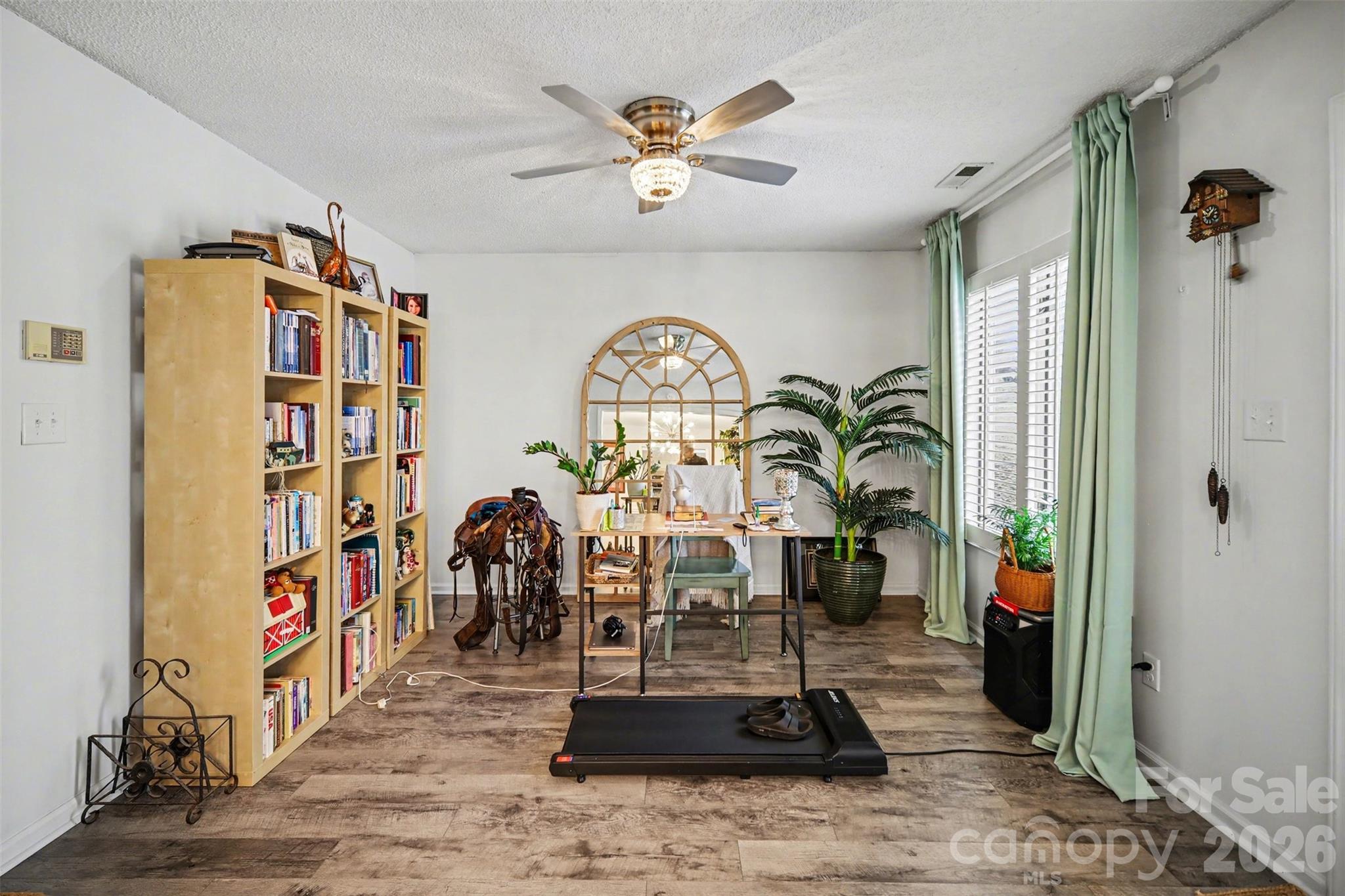 401 Holman Drive 4 Property Photo 7