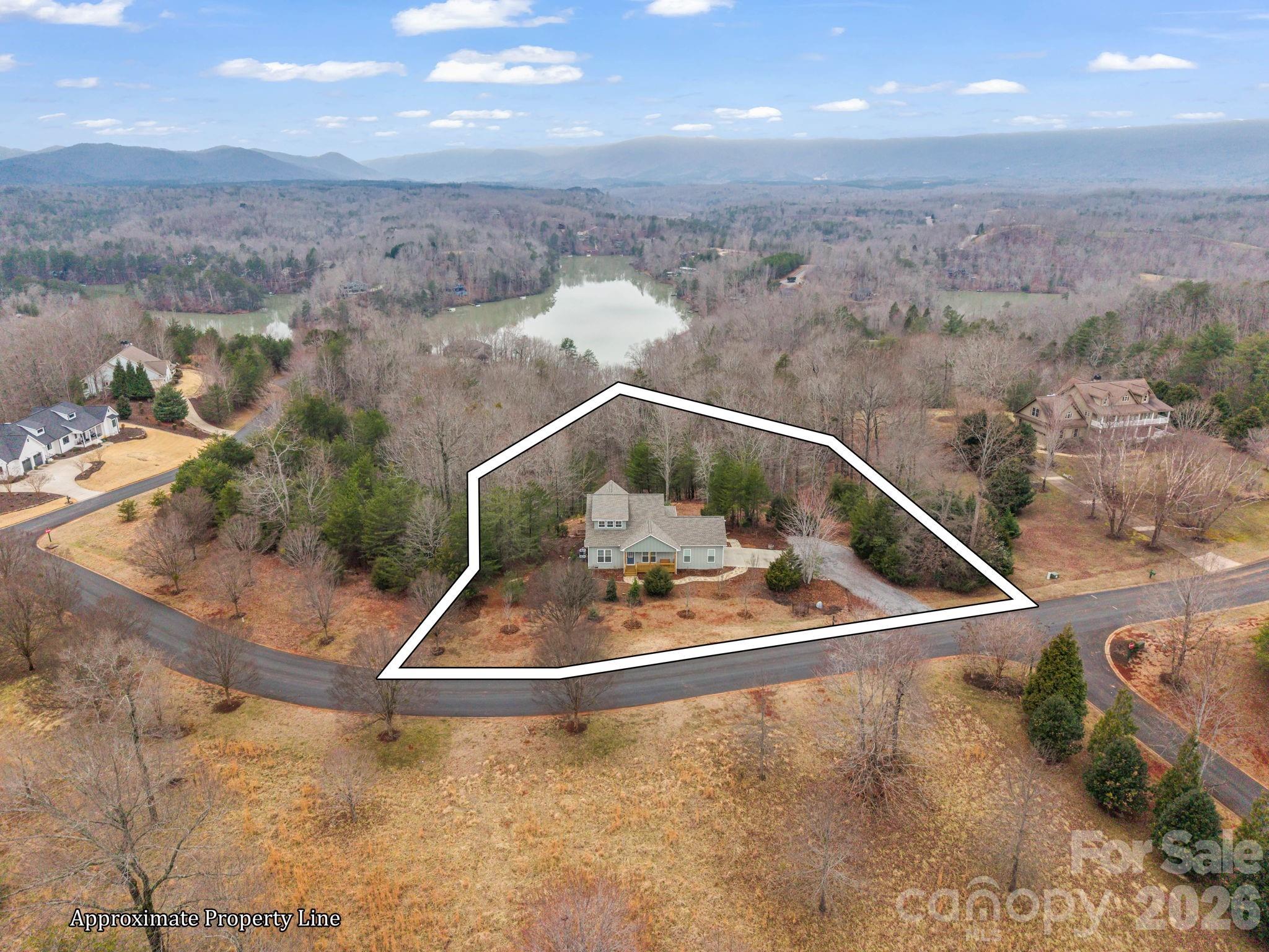 631 Mountain Parkway Property Photo 1