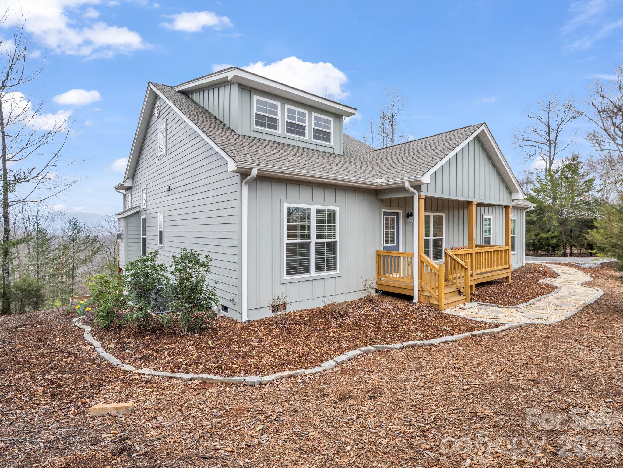 631 Mountain Parkway Property Photo 4