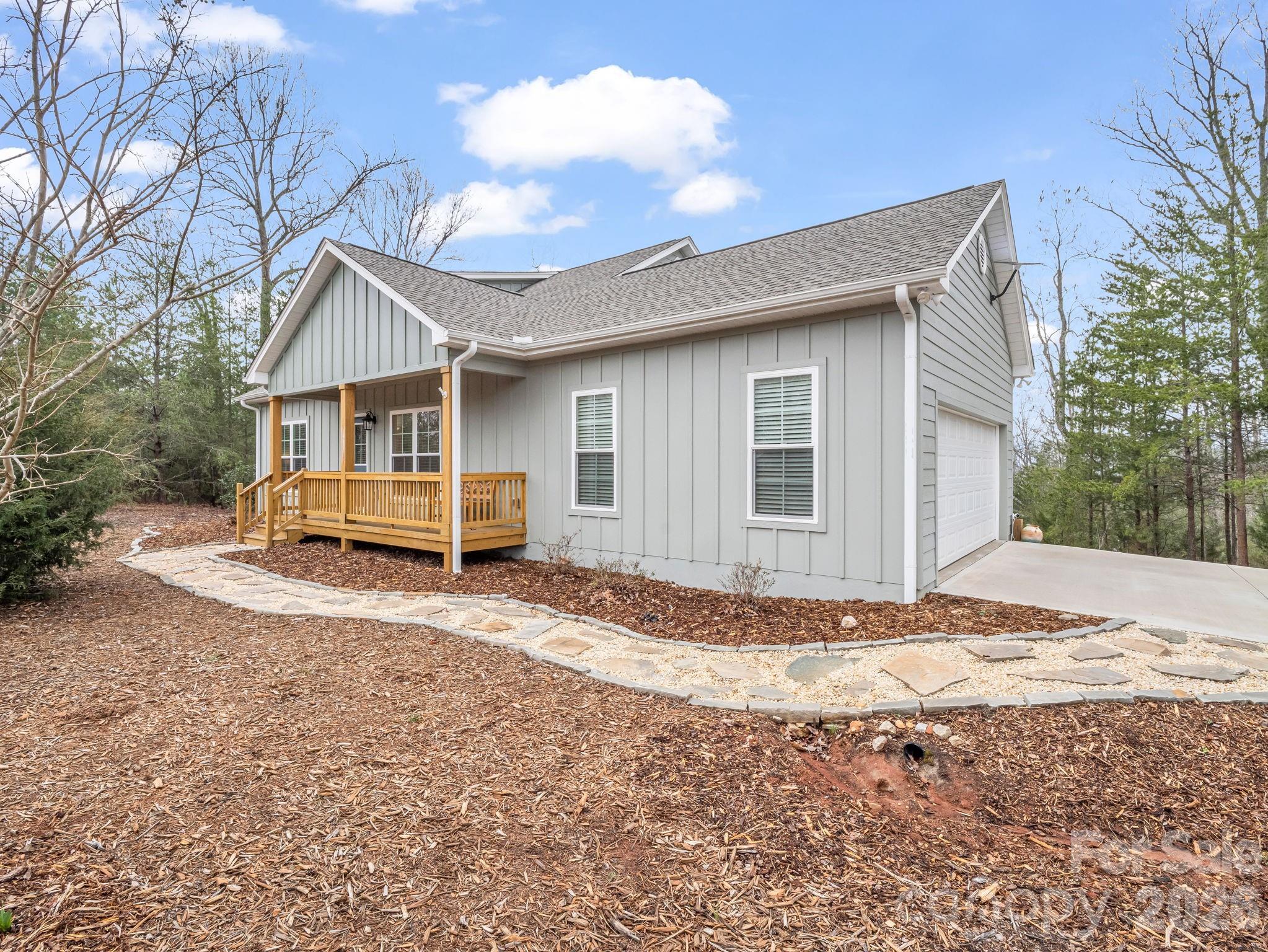 631 Mountain Parkway Property Photo 5
