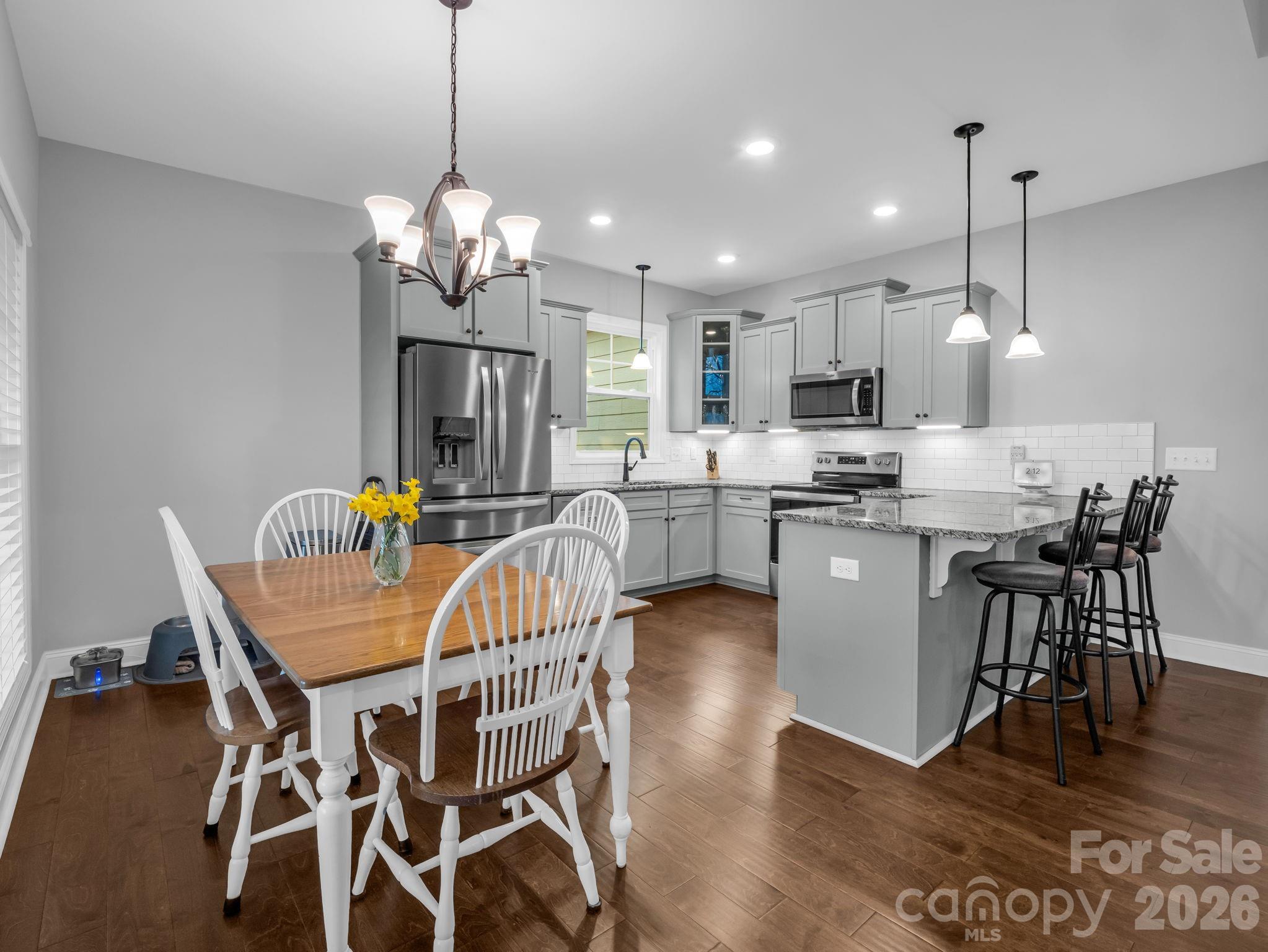 631 Mountain Parkway Property Photo 11