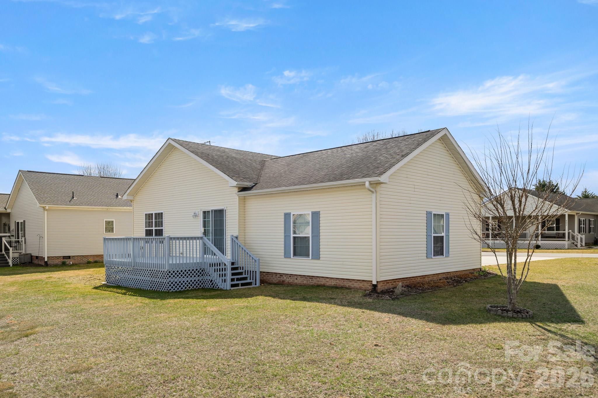 403 Sassafras Drive Property Photo 3
