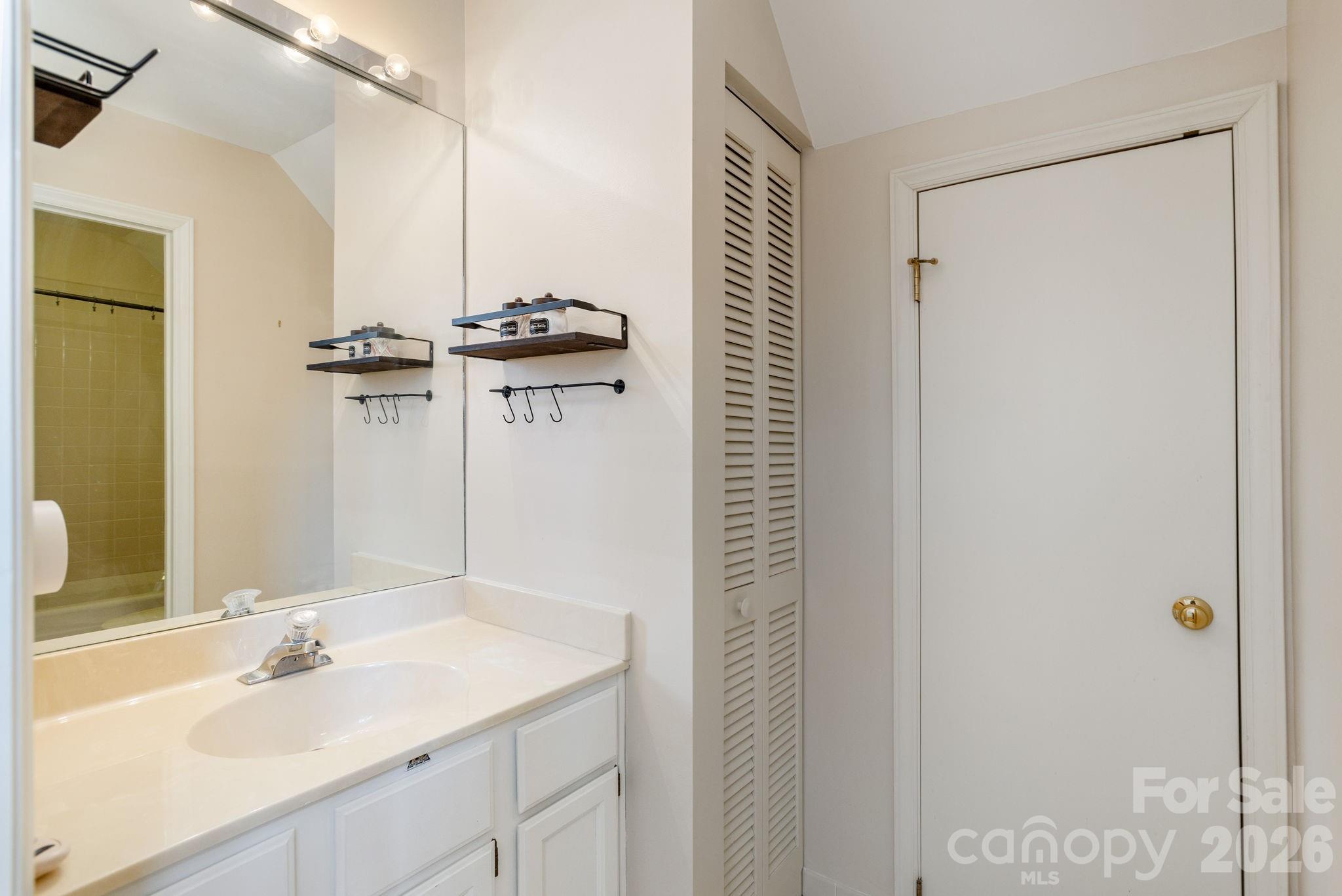 155 Winding Meadows Drive Property Photo 28