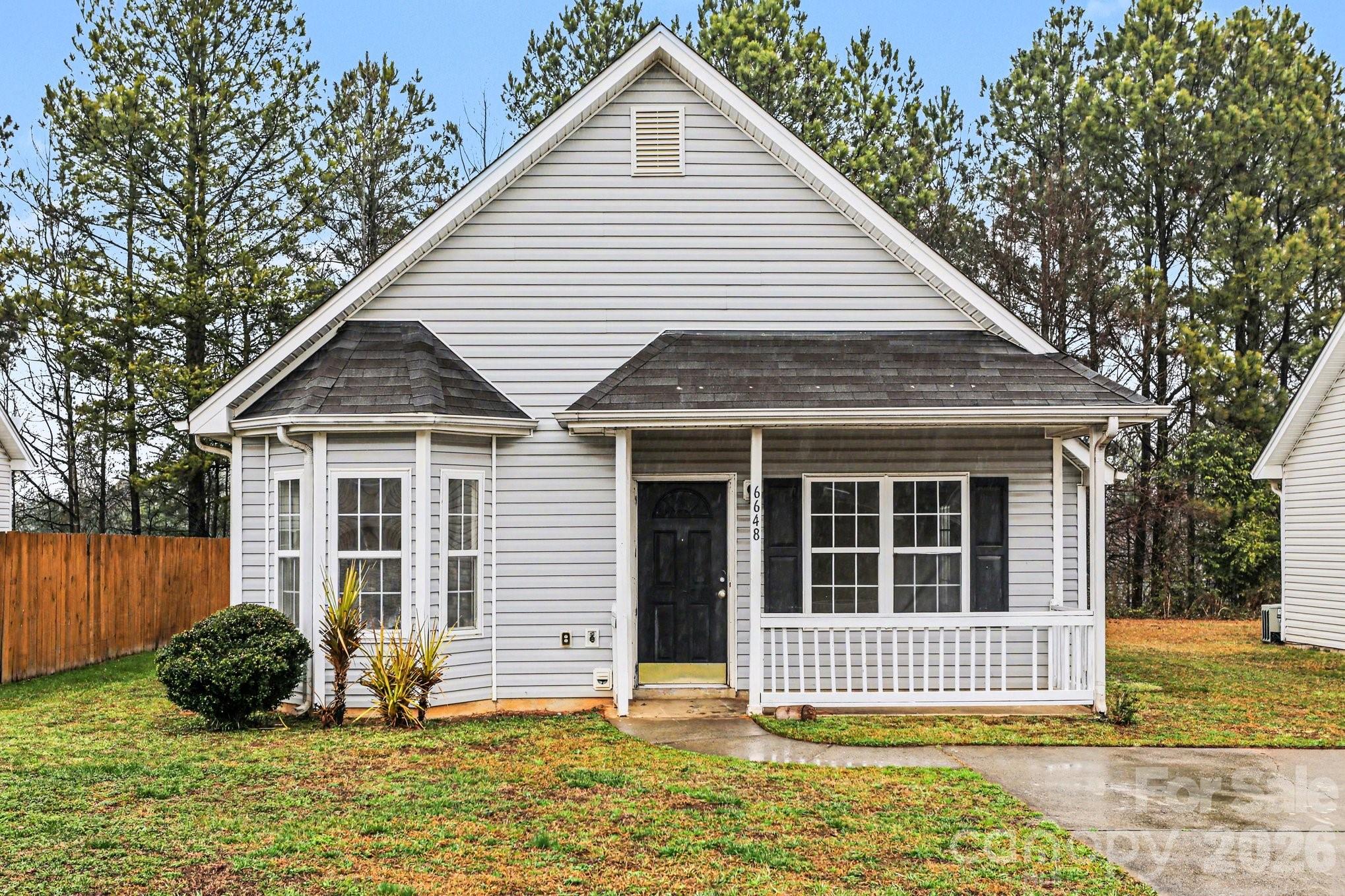 6648 Hampton Way Drive Property Photo 1