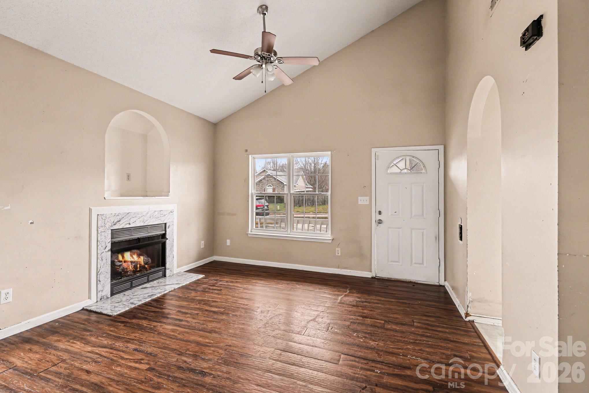 6648 Hampton Way Drive Property Photo 3