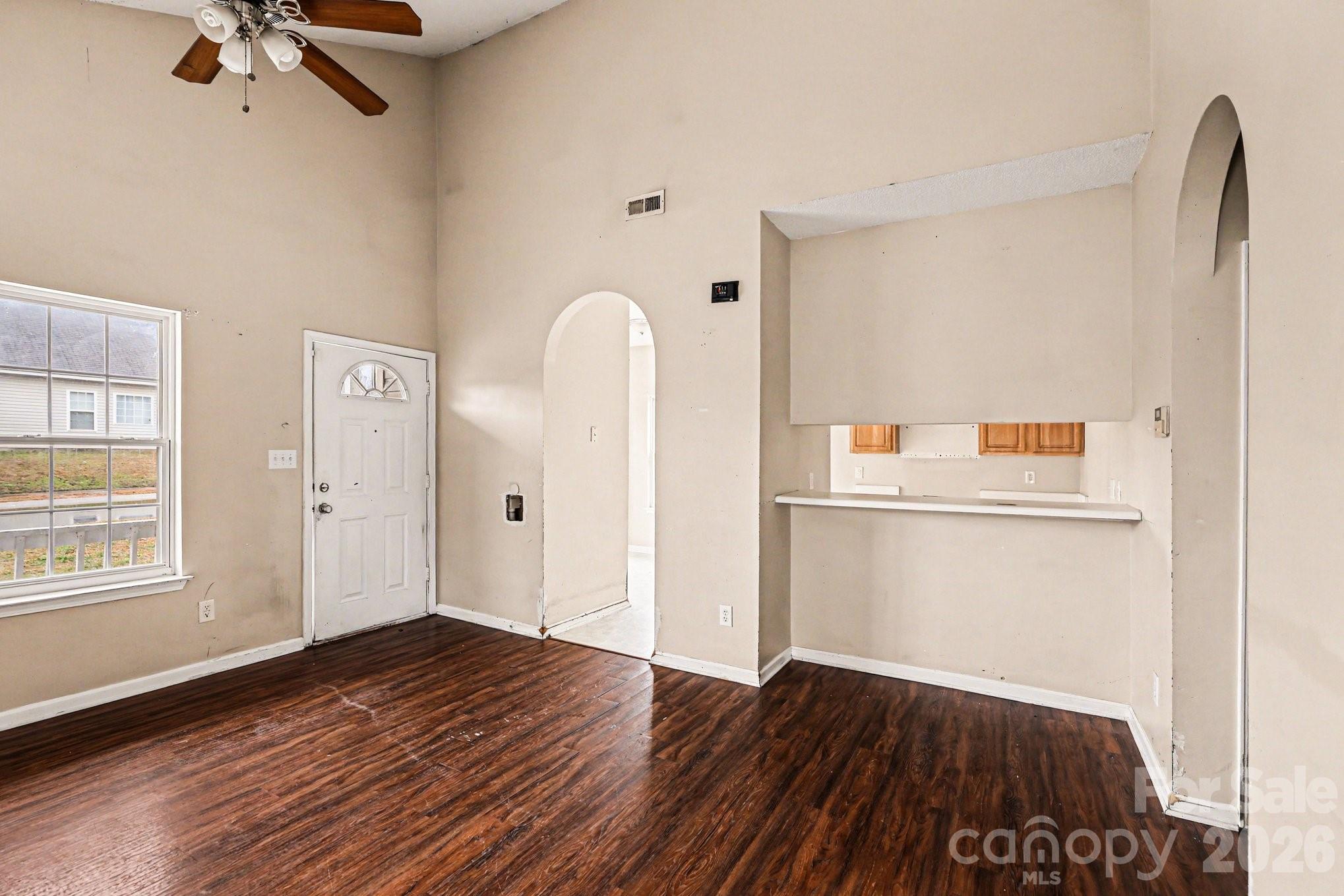 6648 Hampton Way Drive Property Photo 5