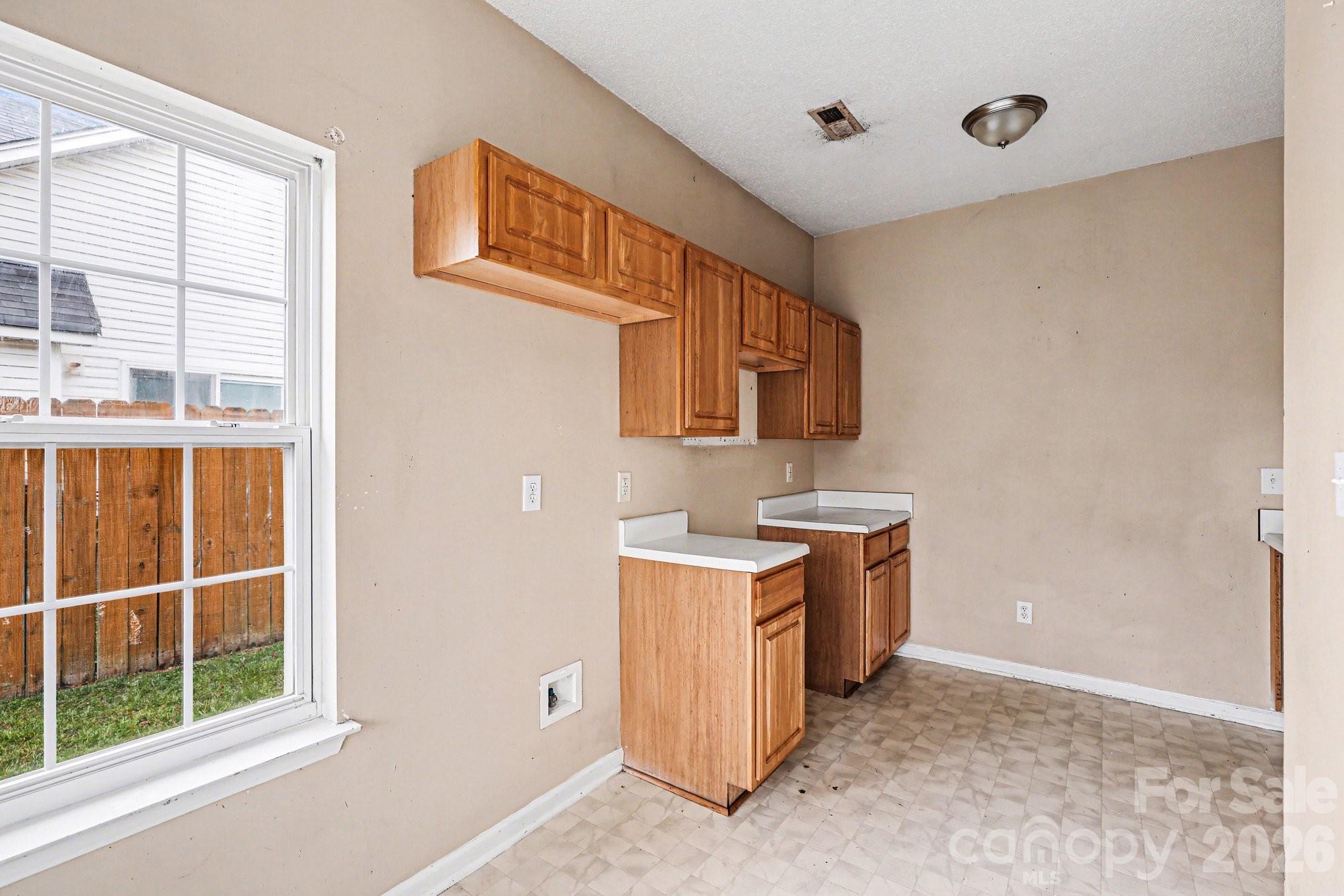 6648 Hampton Way Drive Property Photo 7