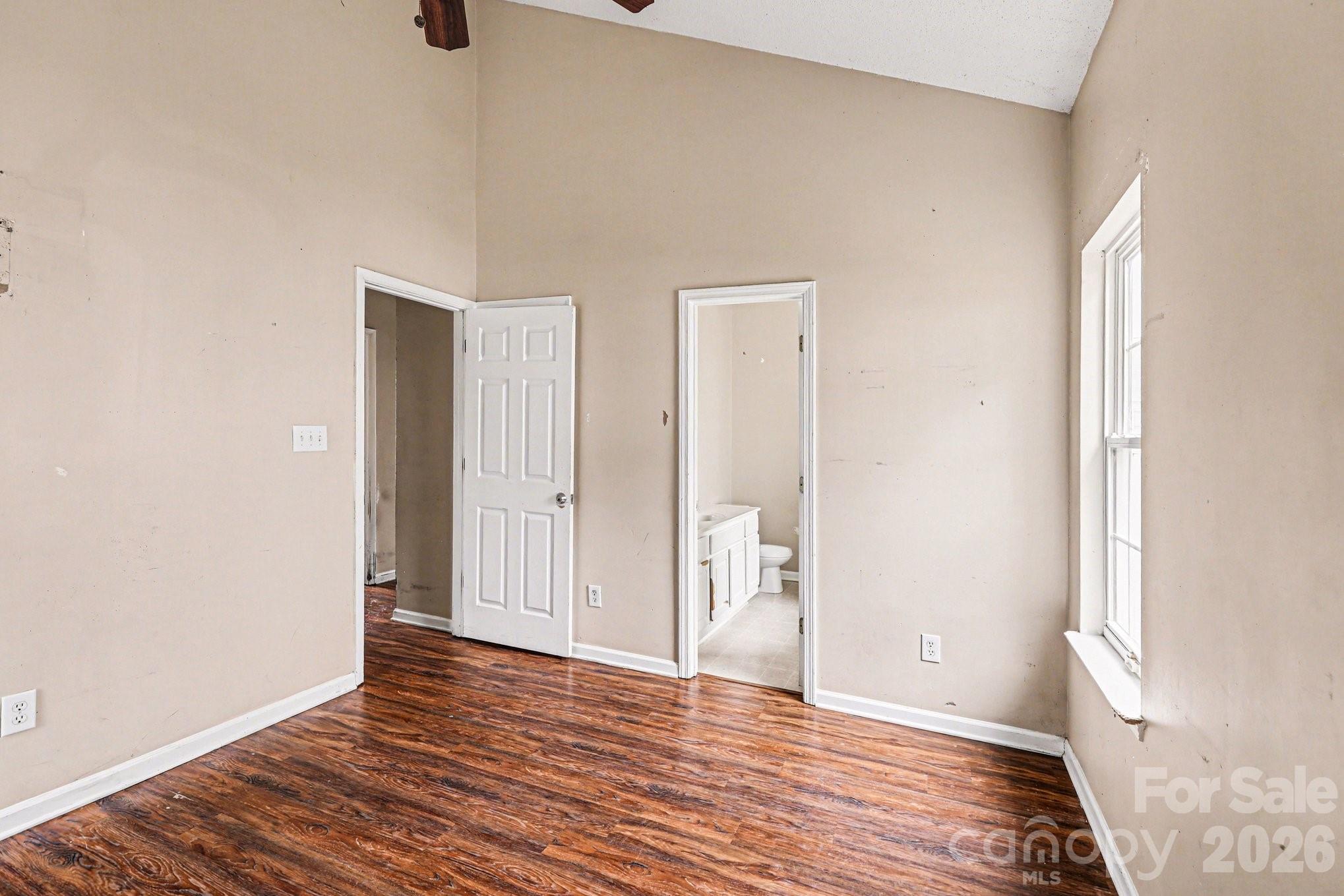 6648 Hampton Way Drive Property Photo 9