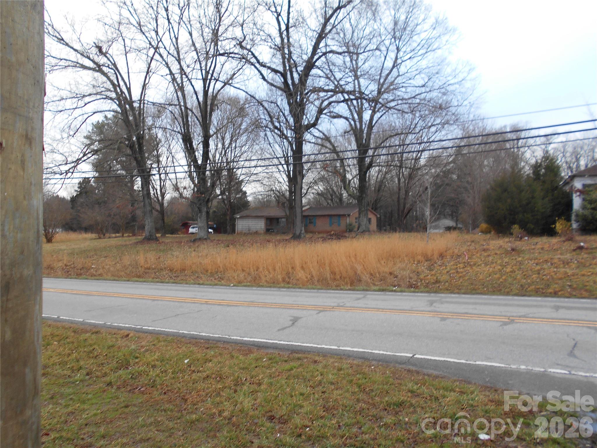 523 Turnersburg Highway Property Photo 3