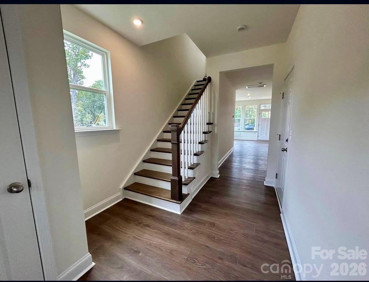 1075 South Point Road Property Photo 5