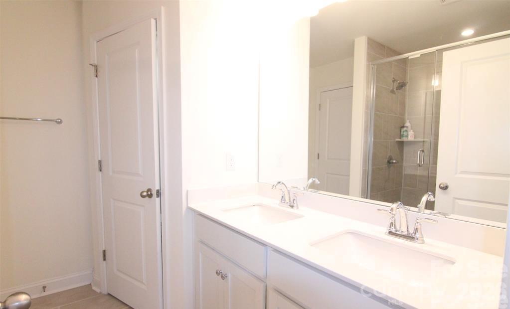 1075 South Point Road Property Photo 13