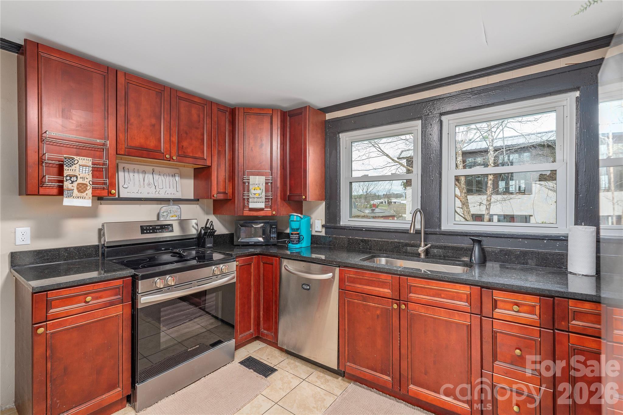 52 Boyd Avenue Property Photo 7
