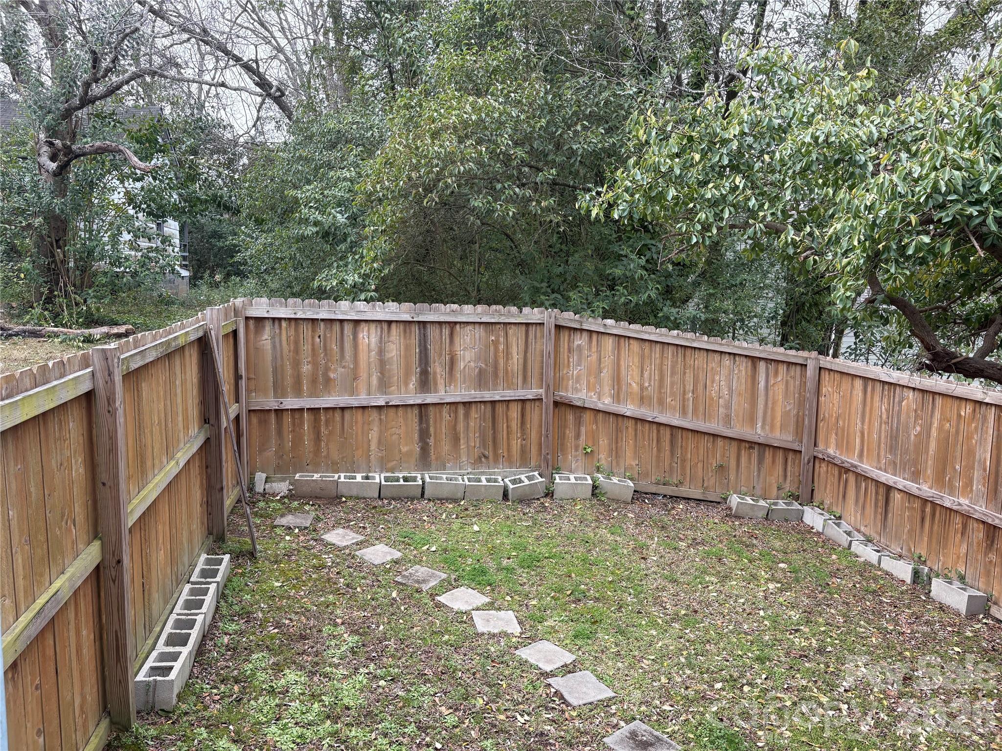 111 Magnolia Lane Property Photo 8