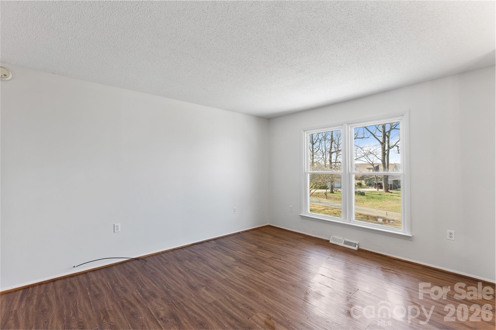 335 Yachtsman Drive Property Photo 7