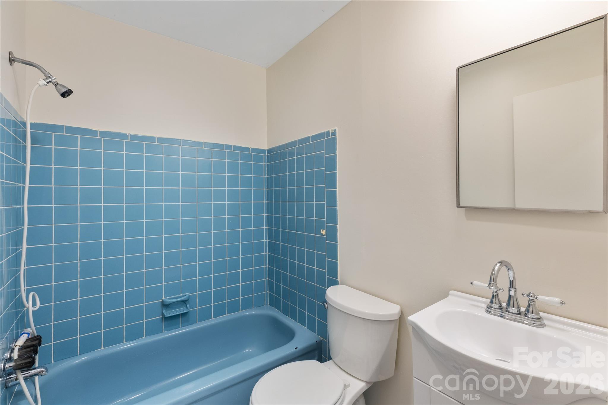 335 Yachtsman Drive Property Photo 11