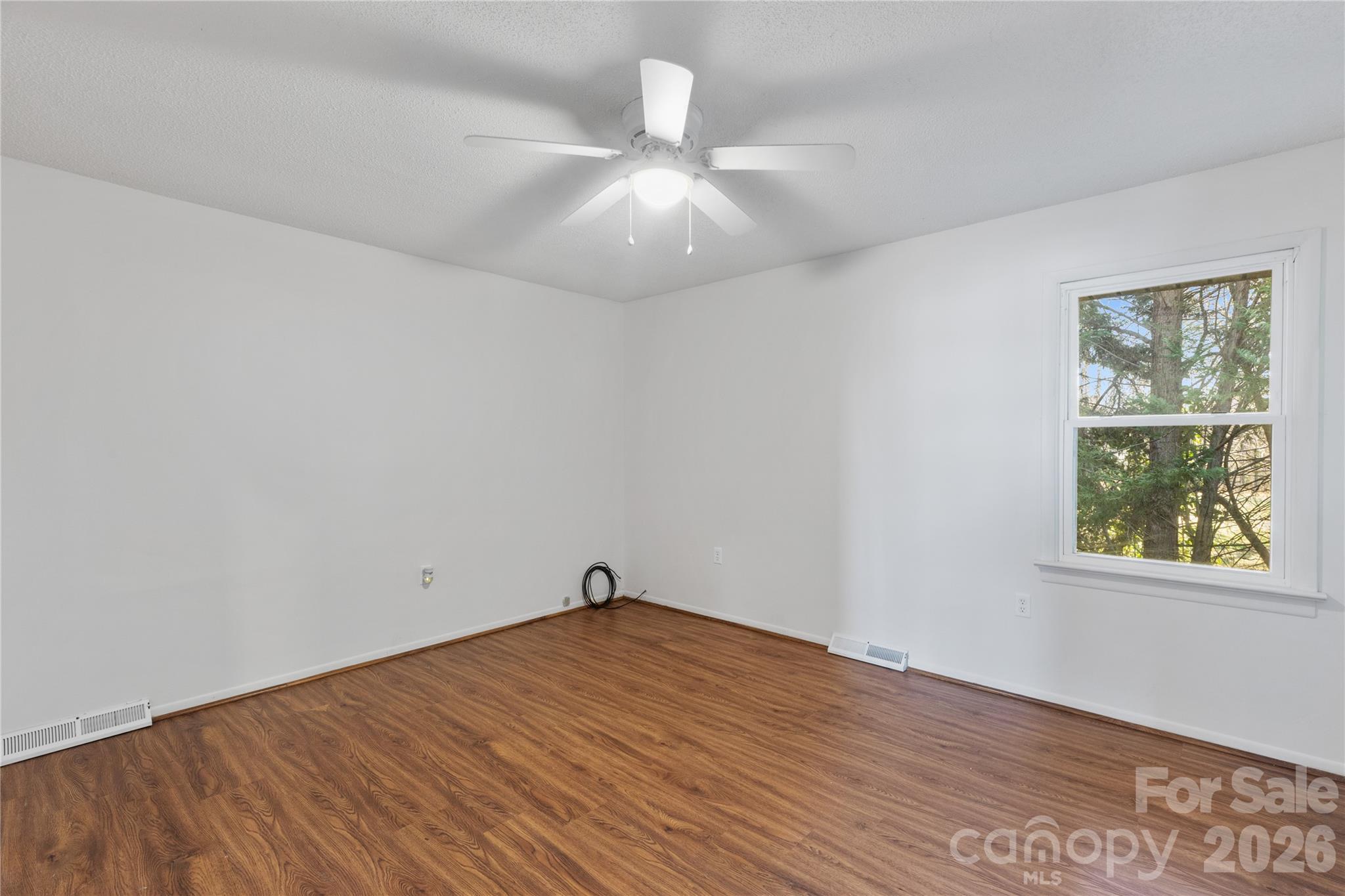 335 Yachtsman Drive Property Photo 13