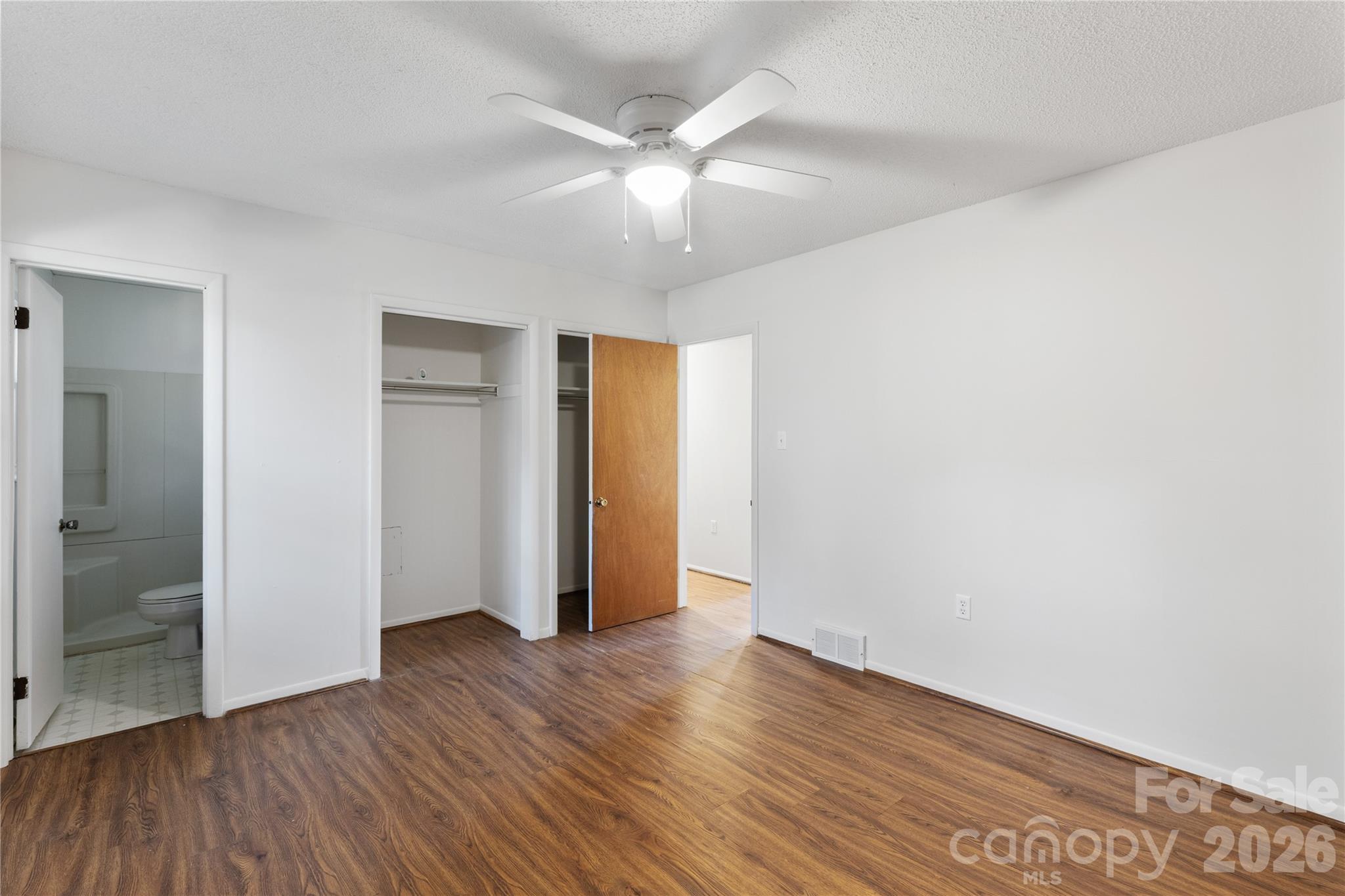 335 Yachtsman Drive Property Photo 14