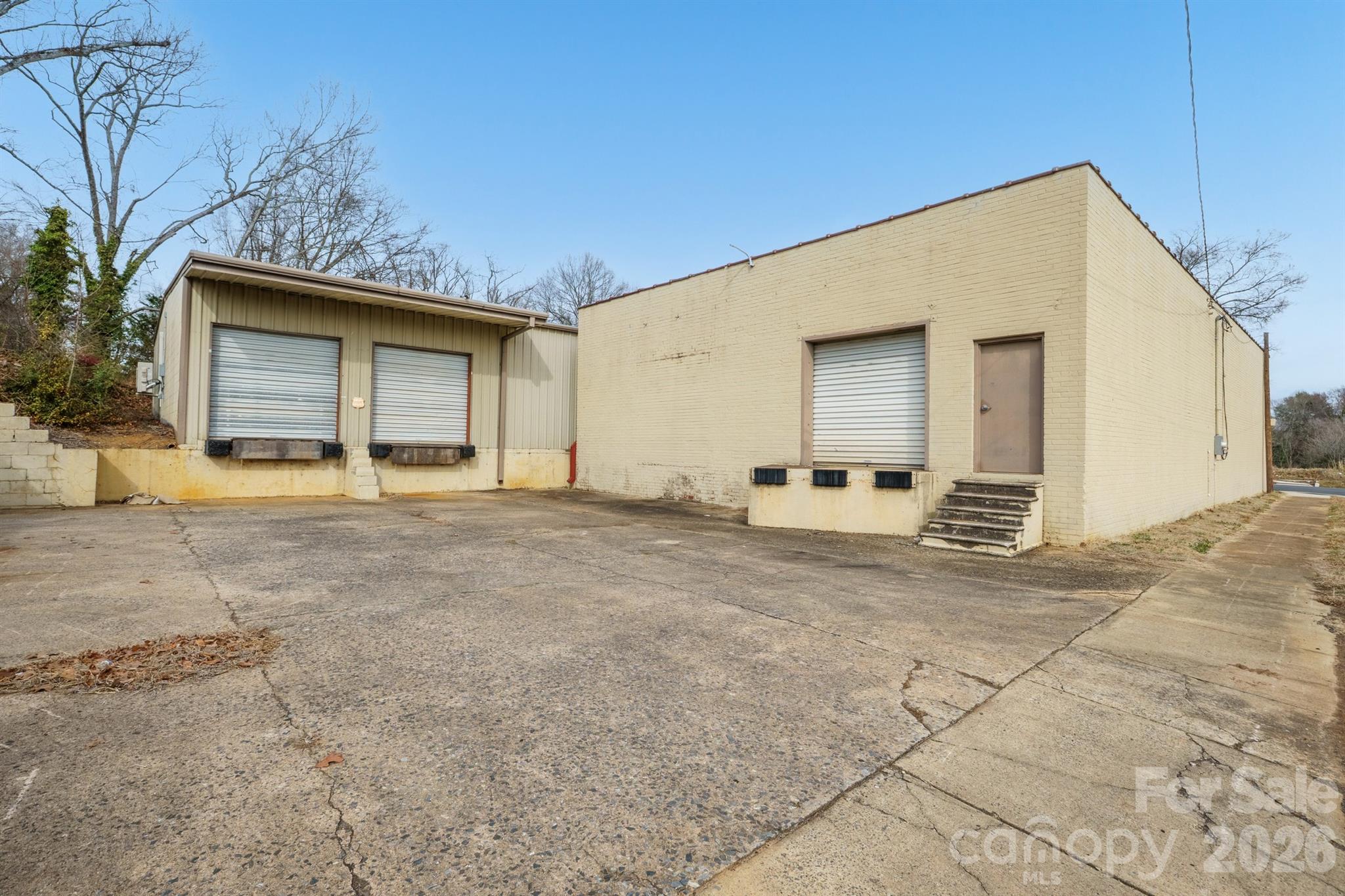 601 Schenck Street Property Photo 1