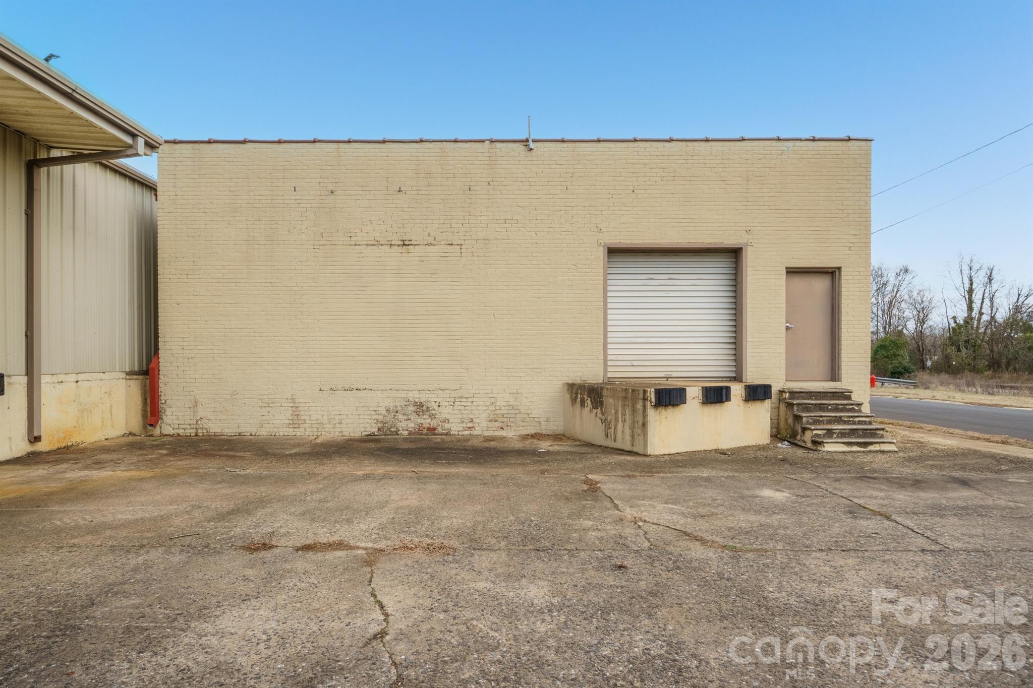 601 Schenck Street Property Photo 6