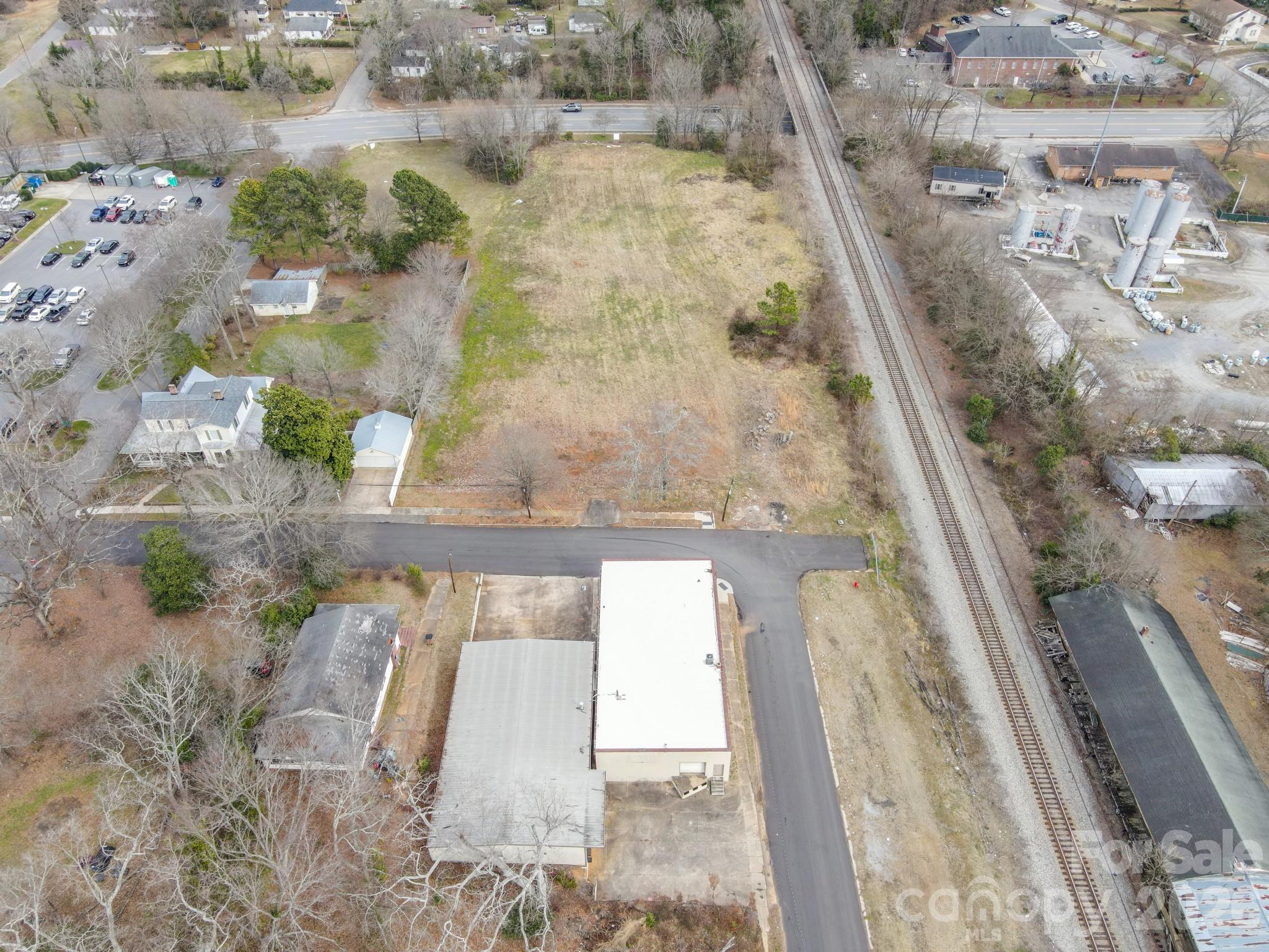 601 Schenck Street Property Photo 7