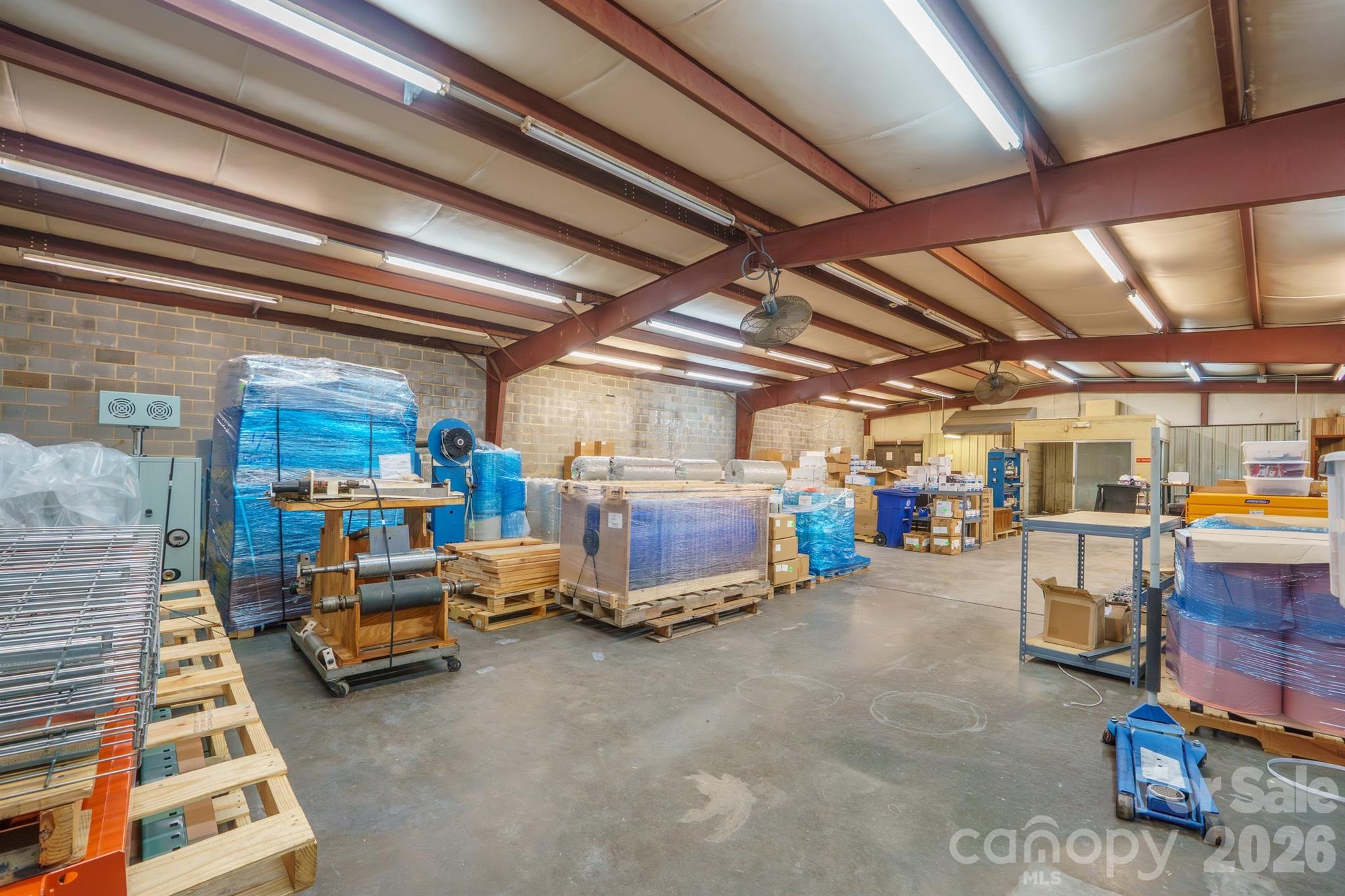 601 Schenck Street Property Photo 17