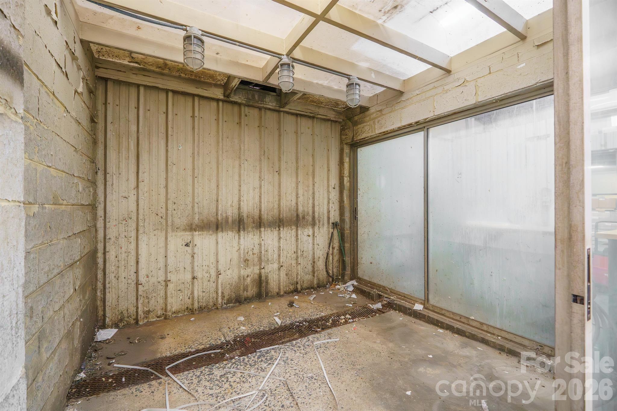601 Schenck Street Property Photo 21