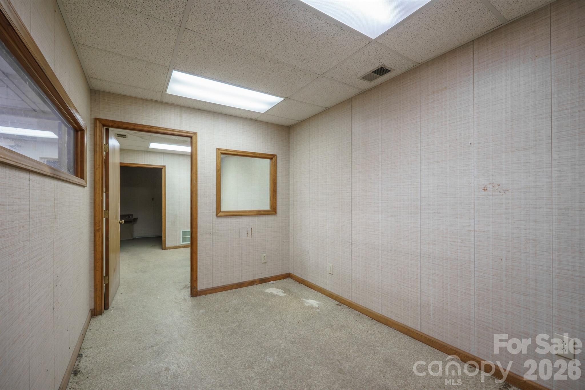 601 Schenck Street Property Photo 24
