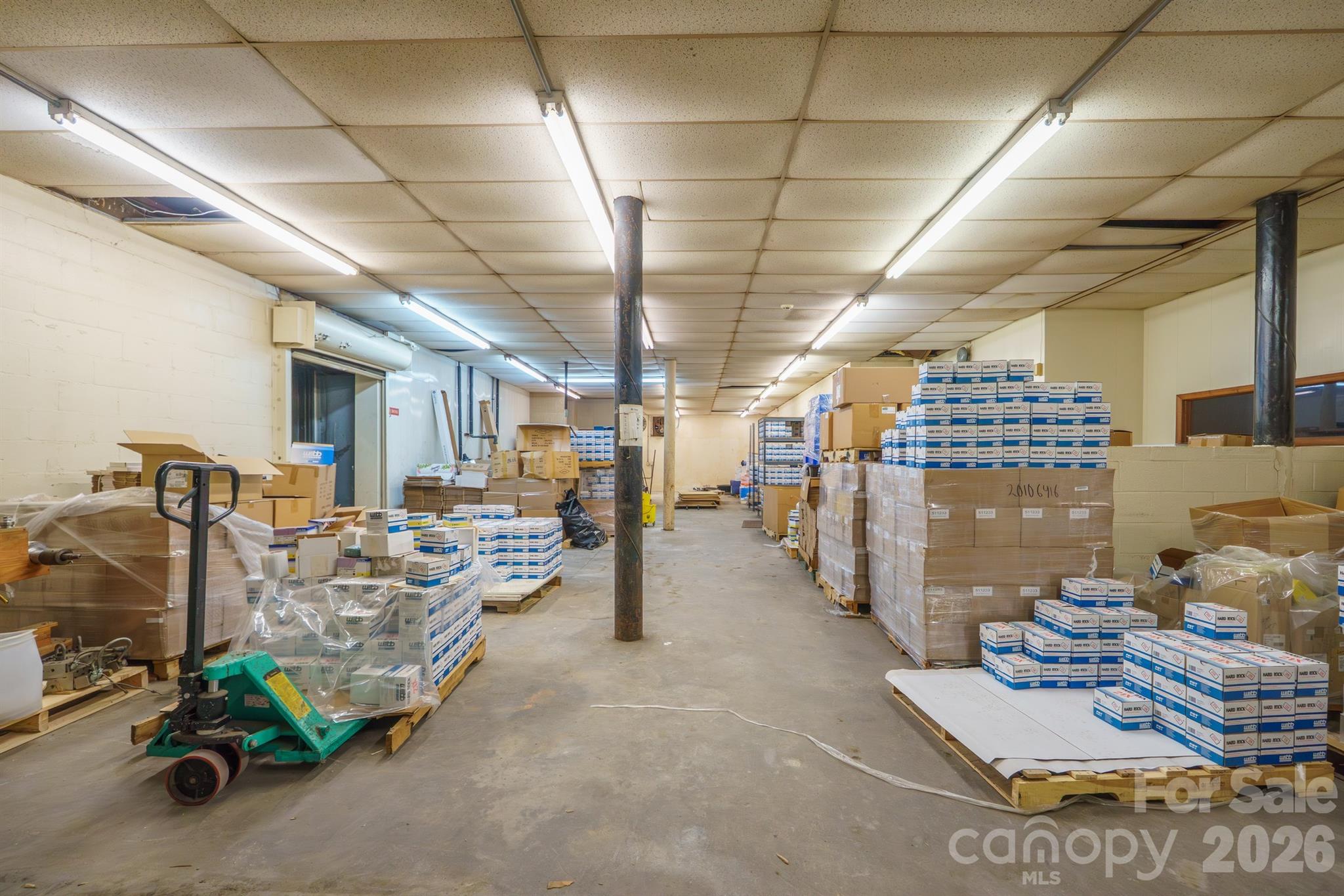 601 Schenck Street Property Photo 26