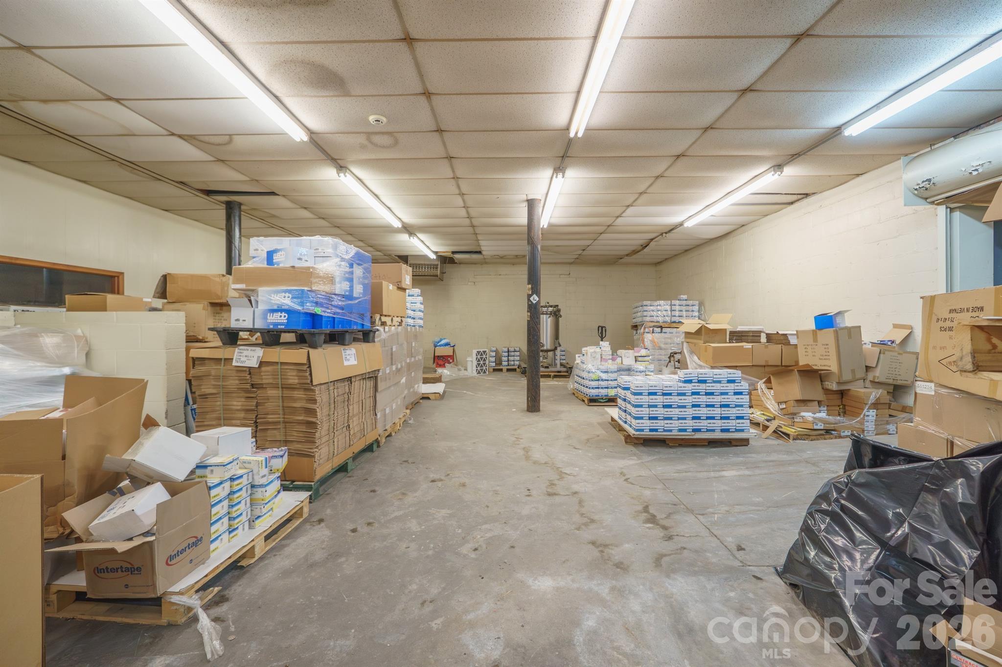 601 Schenck Street Property Photo 28
