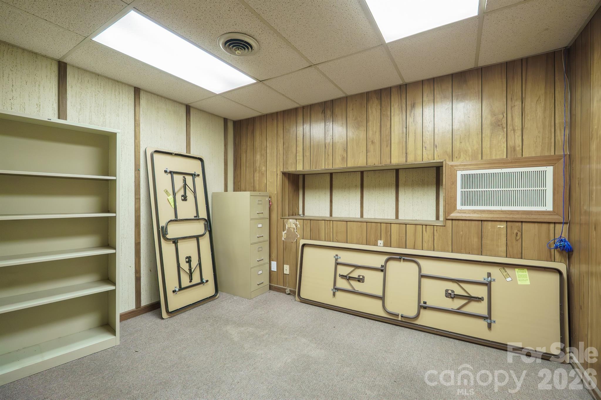 601 Schenck Street Property Photo 37