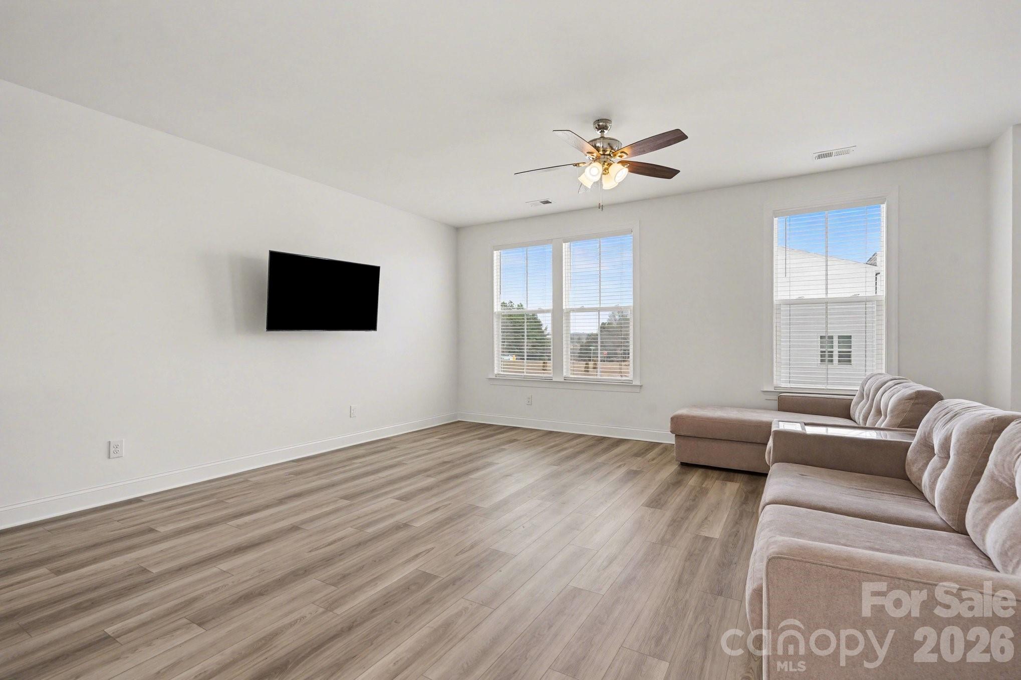 9245 Delancey Lane Property Photo 4