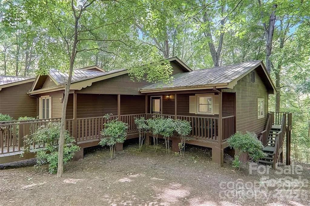 385 Whitney Boulevard 2 Property Photo 1