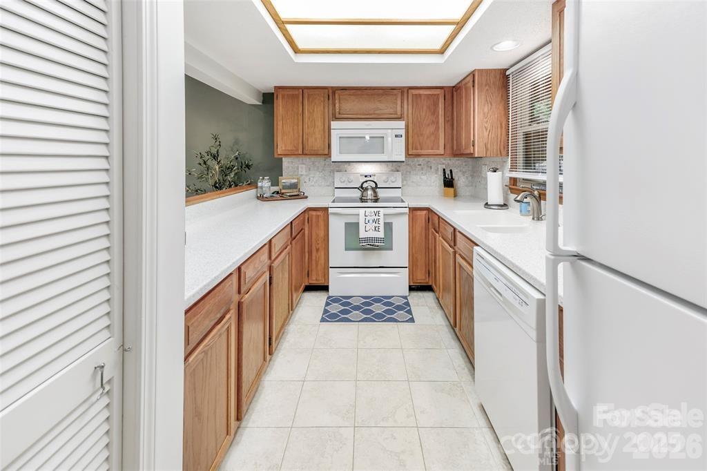 385 Whitney Boulevard 2 Property Photo 5