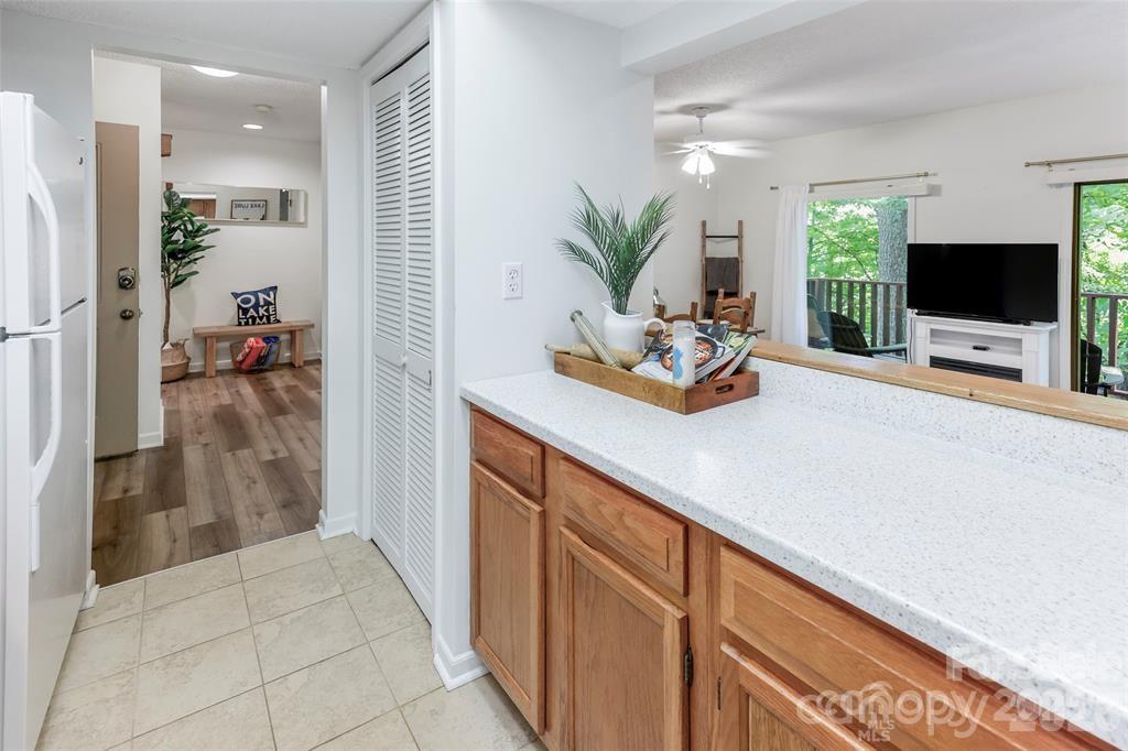 385 Whitney Boulevard 2 Property Photo 8