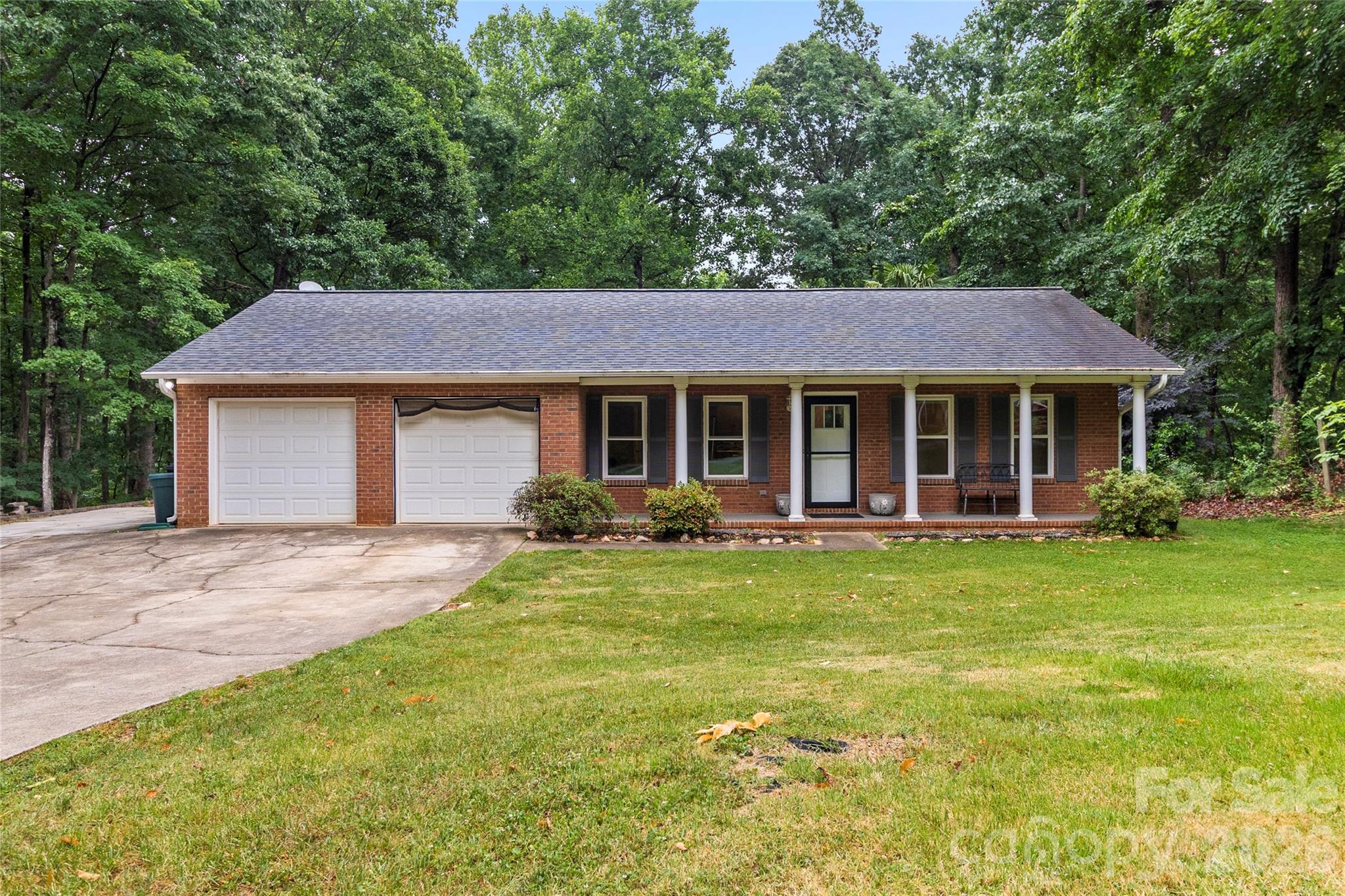 132 Lismark Drive Property Photo 1